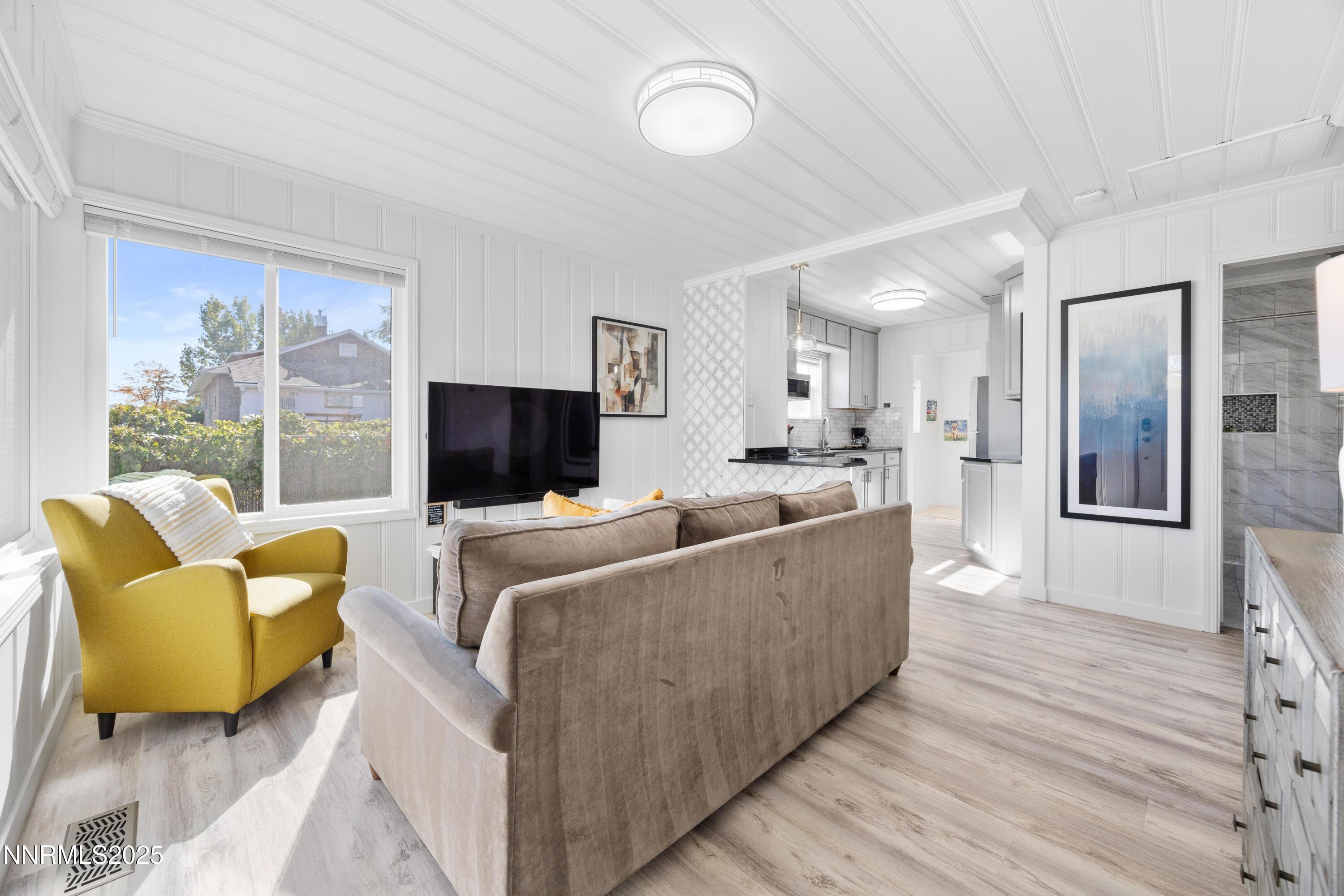 Sparks, Nevada, 89431, United States, 5 Bedrooms Bedrooms, ,2 BathroomsBathrooms,Residential,For Sale,1967760