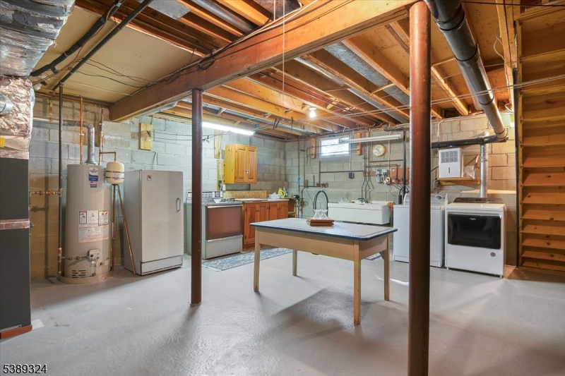 Rockaway Twp., New Jersey, 07866-2817, United States, 4 Bedrooms Bedrooms, ,3 BathroomsBathrooms,Residential,For Sale,1983122