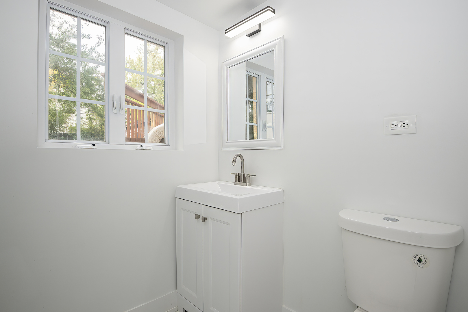 Glenview, Illinois, 60025, United States, 5 Bedrooms Bedrooms, ,3 BathroomsBathrooms,Residential,For Sale,1995942