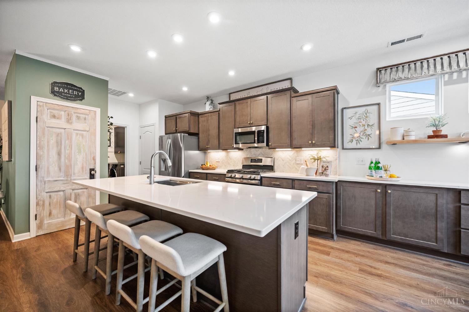 Middletown, Ohio, 45005, United States, 3 Bedrooms Bedrooms, ,2 BathroomsBathrooms,Residential,For Sale,1997212