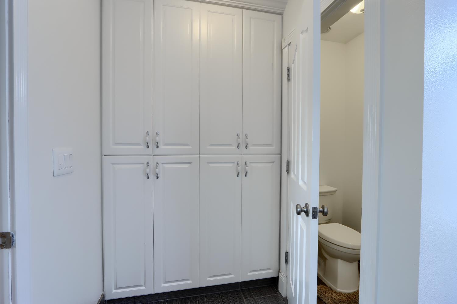 Ahwahnee, California, 93601, United States, 5 Bedrooms Bedrooms, ,4 BathroomsBathrooms,Residential,For Sale,1976799