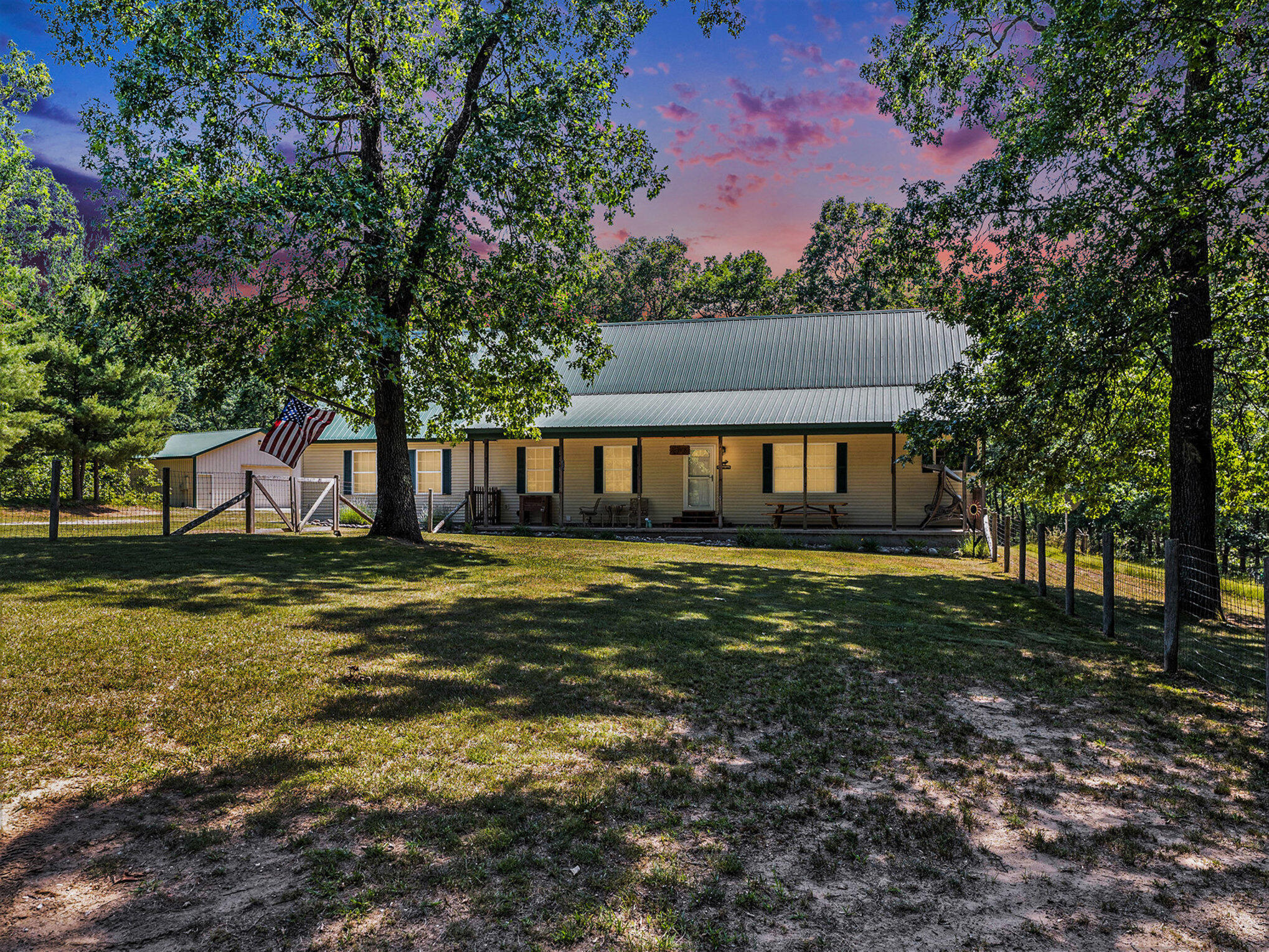 Manistee, Michigan, 49660, United States, 2 Bedrooms Bedrooms, ,2 BathroomsBathrooms,Residential,For Sale,1896192