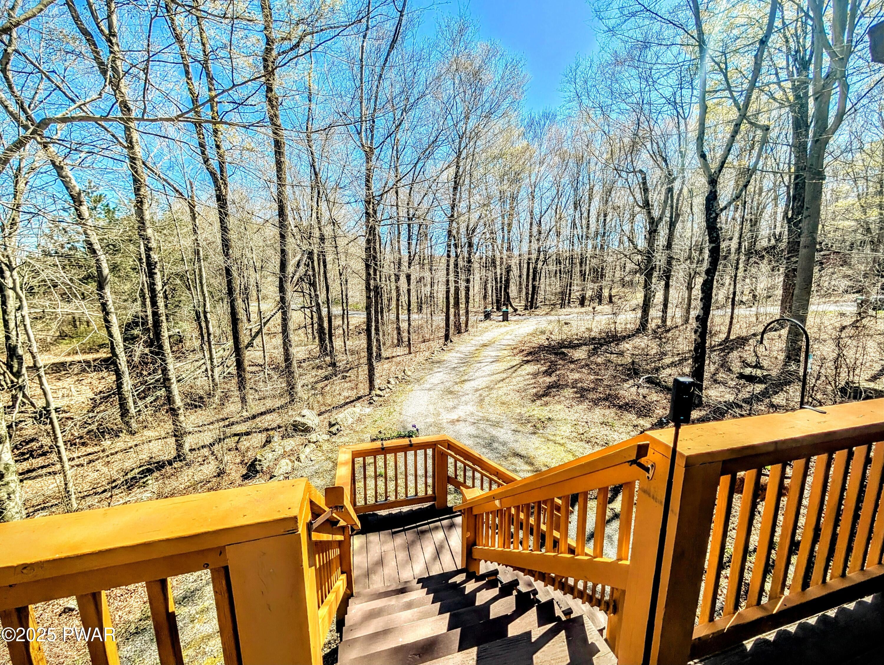 Canadensis, Pennsylvania, 18325, United States, 4 Bedrooms Bedrooms, ,2 BathroomsBathrooms,Residential,For Sale,1983117