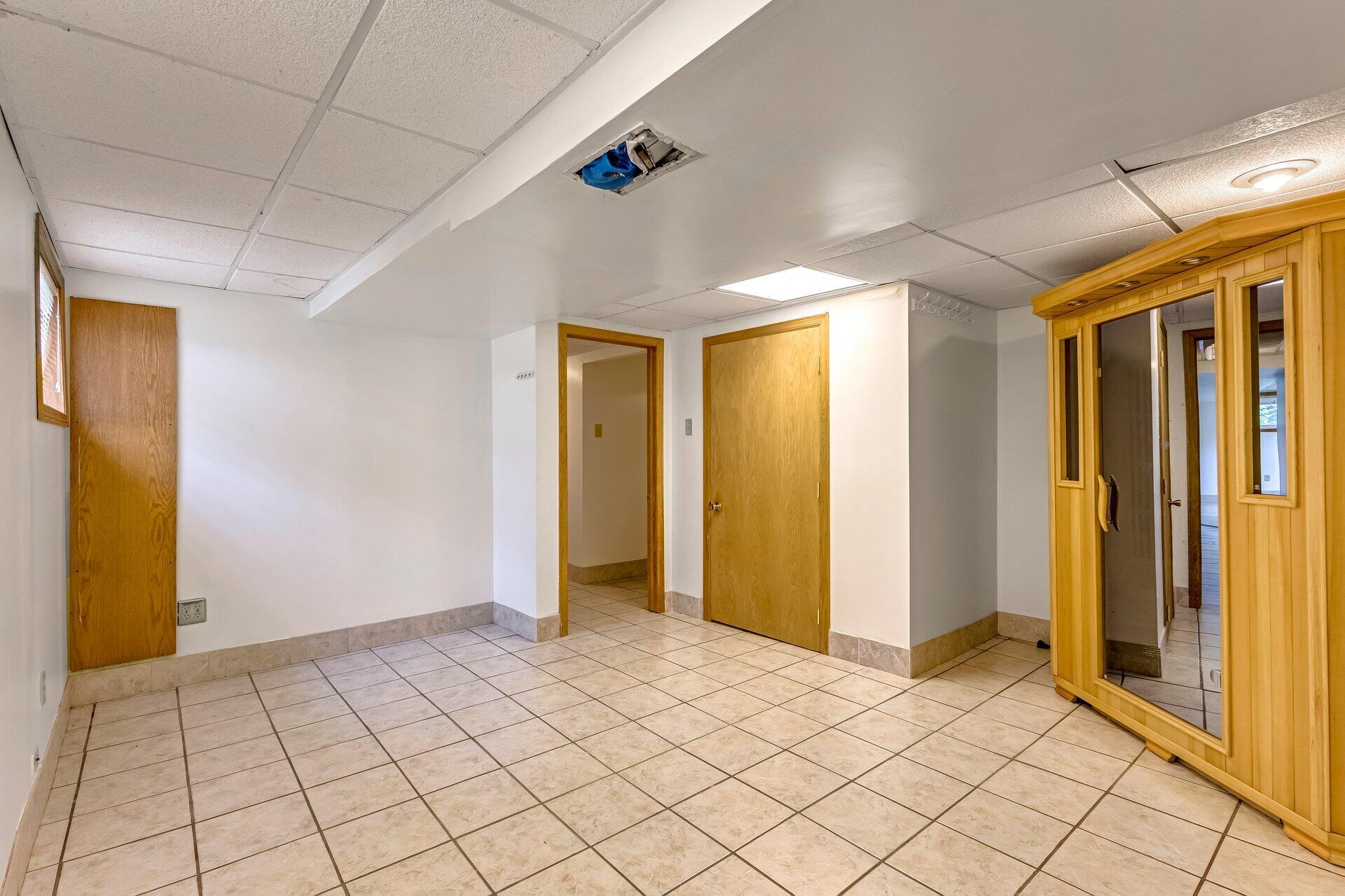 Milwaukee, Wisconsin, 53224, United States, 5 Bedrooms Bedrooms, ,4 BathroomsBathrooms,Residential,For Sale,1857409