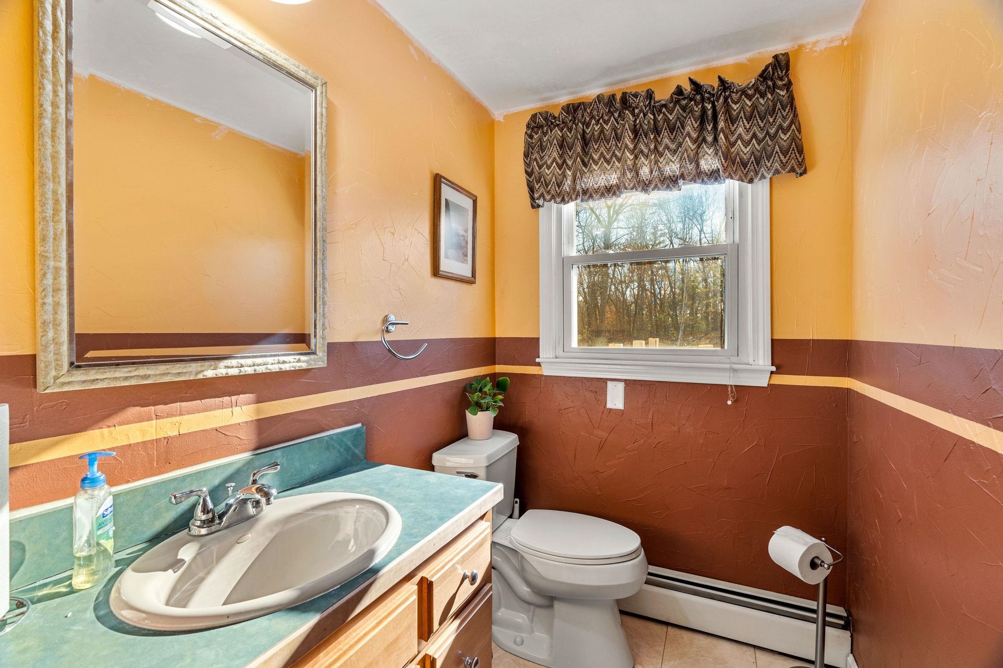 Londonderry, New Hampshire, 03053, United States, 3 Bedrooms Bedrooms, ,4 BathroomsBathrooms,Residential,For Sale,2002282