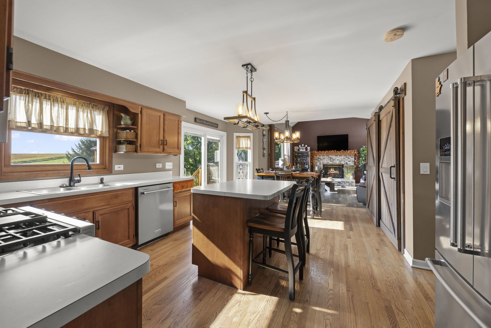 Oswego, Illinois, 60543, United States, 4 Bedrooms Bedrooms, ,3 BathroomsBathrooms,Residential,For Sale,1949228