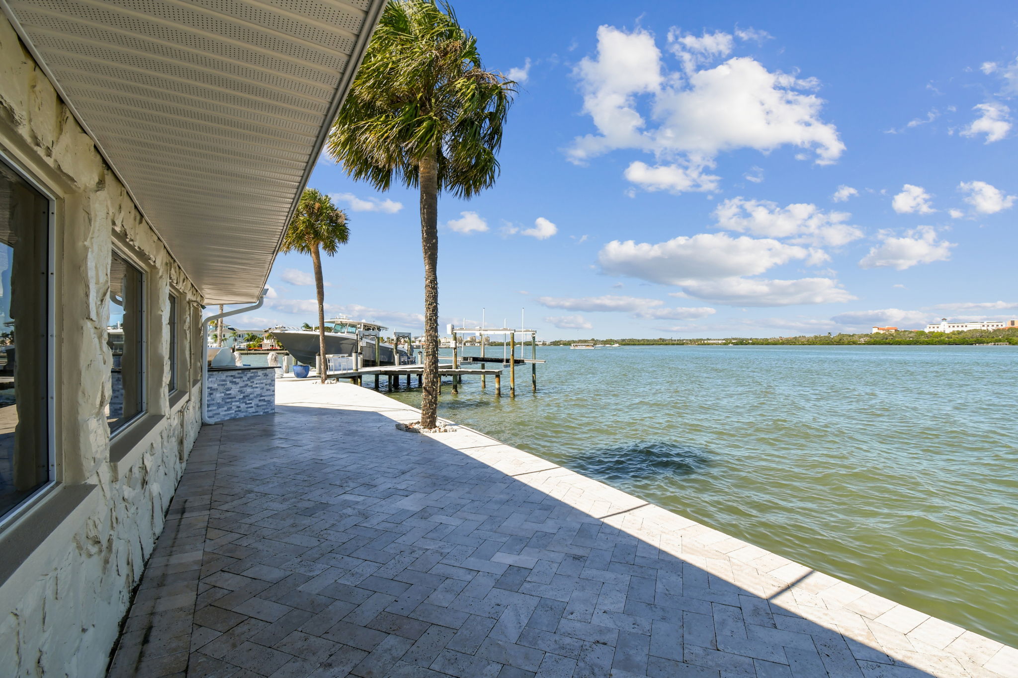 Madeira Beach, Florida, 33708, United States, 6 Bedrooms Bedrooms, ,6 BathroomsBathrooms,Residential,For Sale,1975666