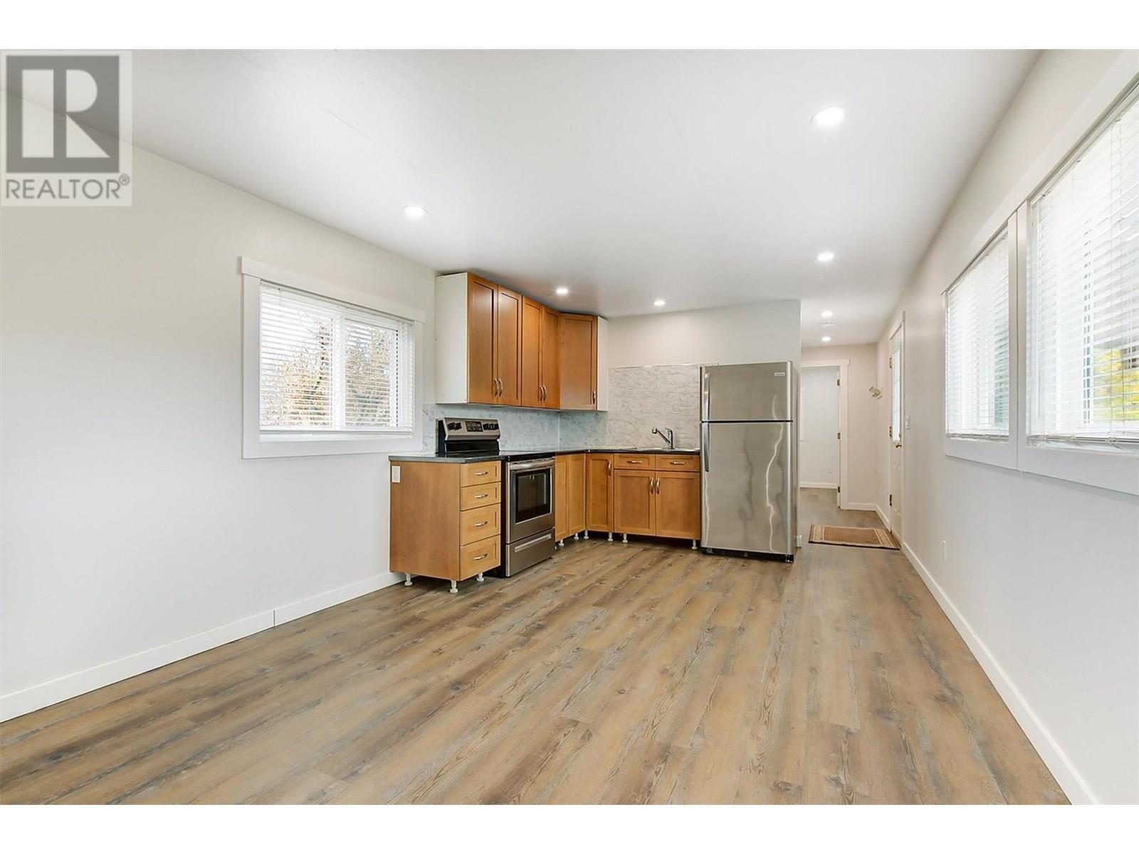 KELOWNA, British Columbia, V1V 2G6, CA, 5 Bedrooms Bedrooms, ,4 BathroomsBathrooms,Residential,For Sale,1838260