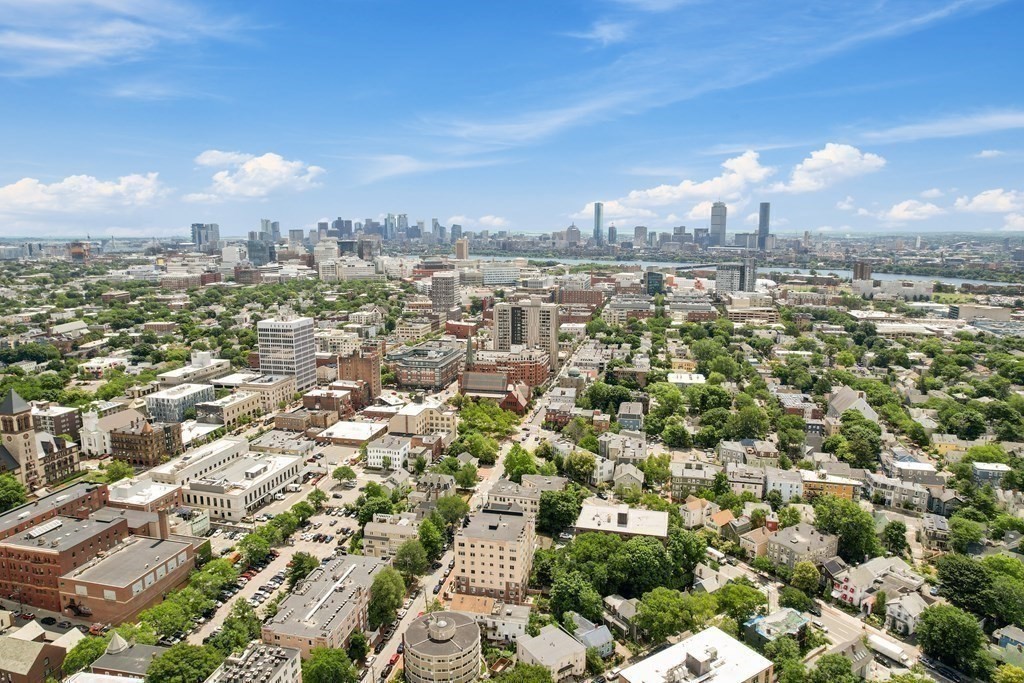 Cambridge, Massachusetts, 02139, United States, 2 Bedrooms Bedrooms, ,2 BathroomsBathrooms,Residential,For Sale,1939557