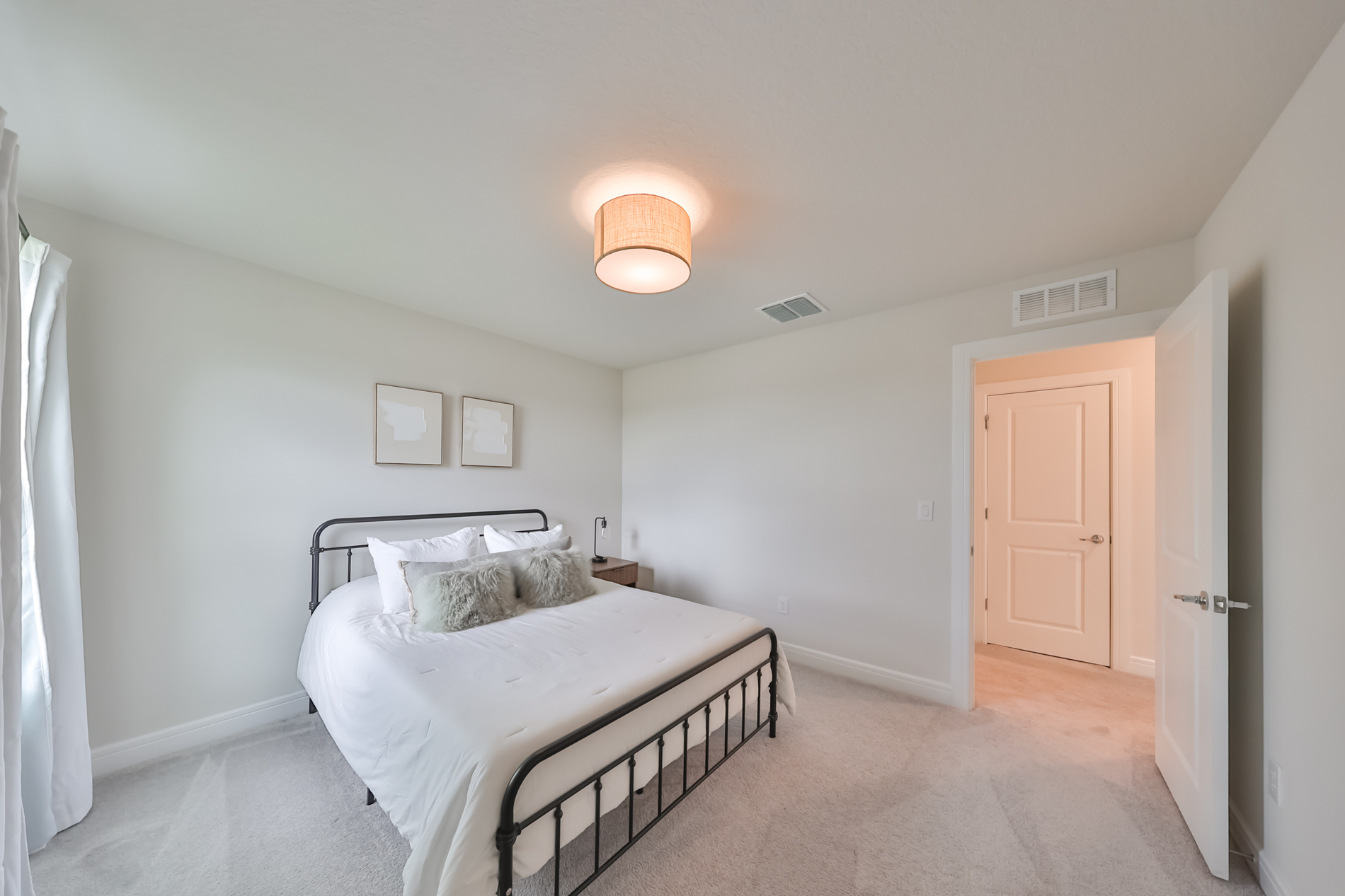 Wesley Chapel, Florida, 33545, United States, 5 Bedrooms Bedrooms, ,3 BathroomsBathrooms,Residential,For Sale,1931588