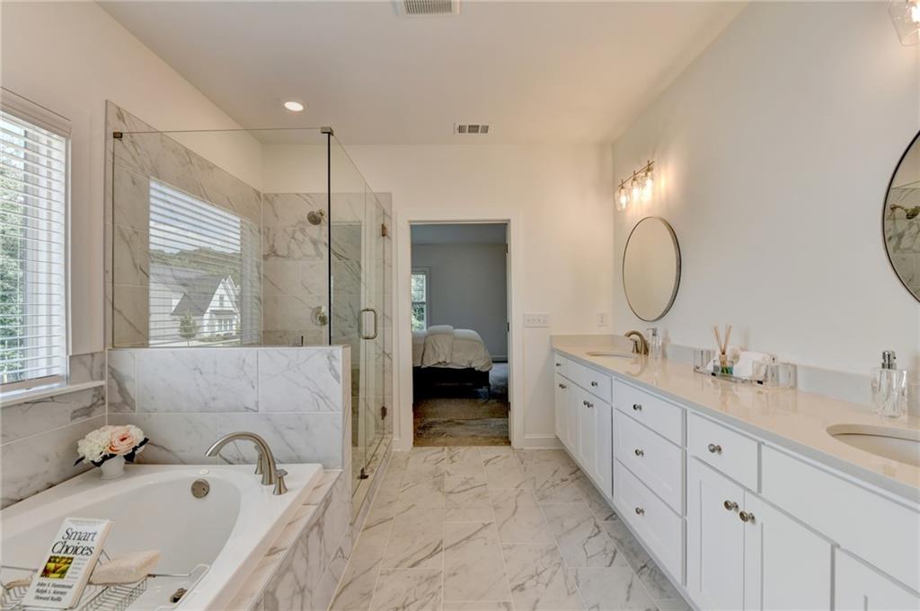 Gainesville, Georgia, 30506, United States, 5 Bedrooms Bedrooms, ,6 BathroomsBathrooms,Residential,For Sale,1978029