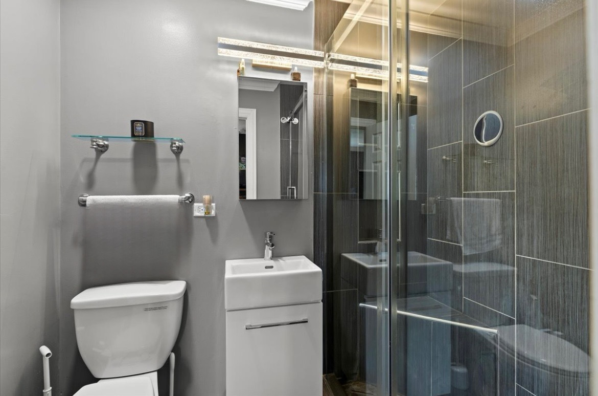 Schaumburg, Illinois, 60193, United States, 4 Bedrooms Bedrooms, ,3 BathroomsBathrooms,Residential,For Sale,1865850
