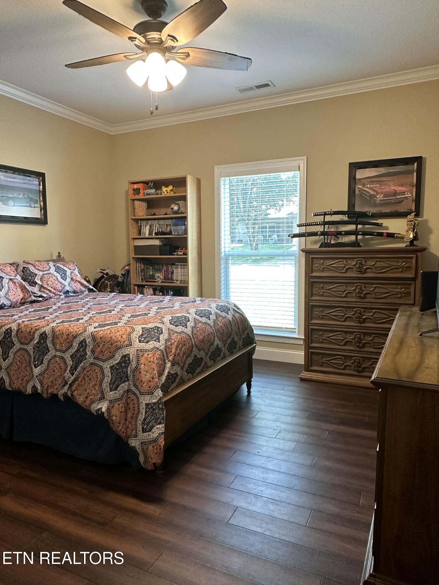 Maryville, Tennessee, 37804, United States, 5 Bedrooms Bedrooms, ,3 BathroomsBathrooms,Residential,For Sale,1927835