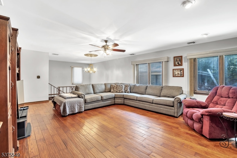 Nutley Twp., New Jersey, 07110, United States, 5 Bedrooms Bedrooms, ,4 BathroomsBathrooms,Residential,For Sale,1906796
