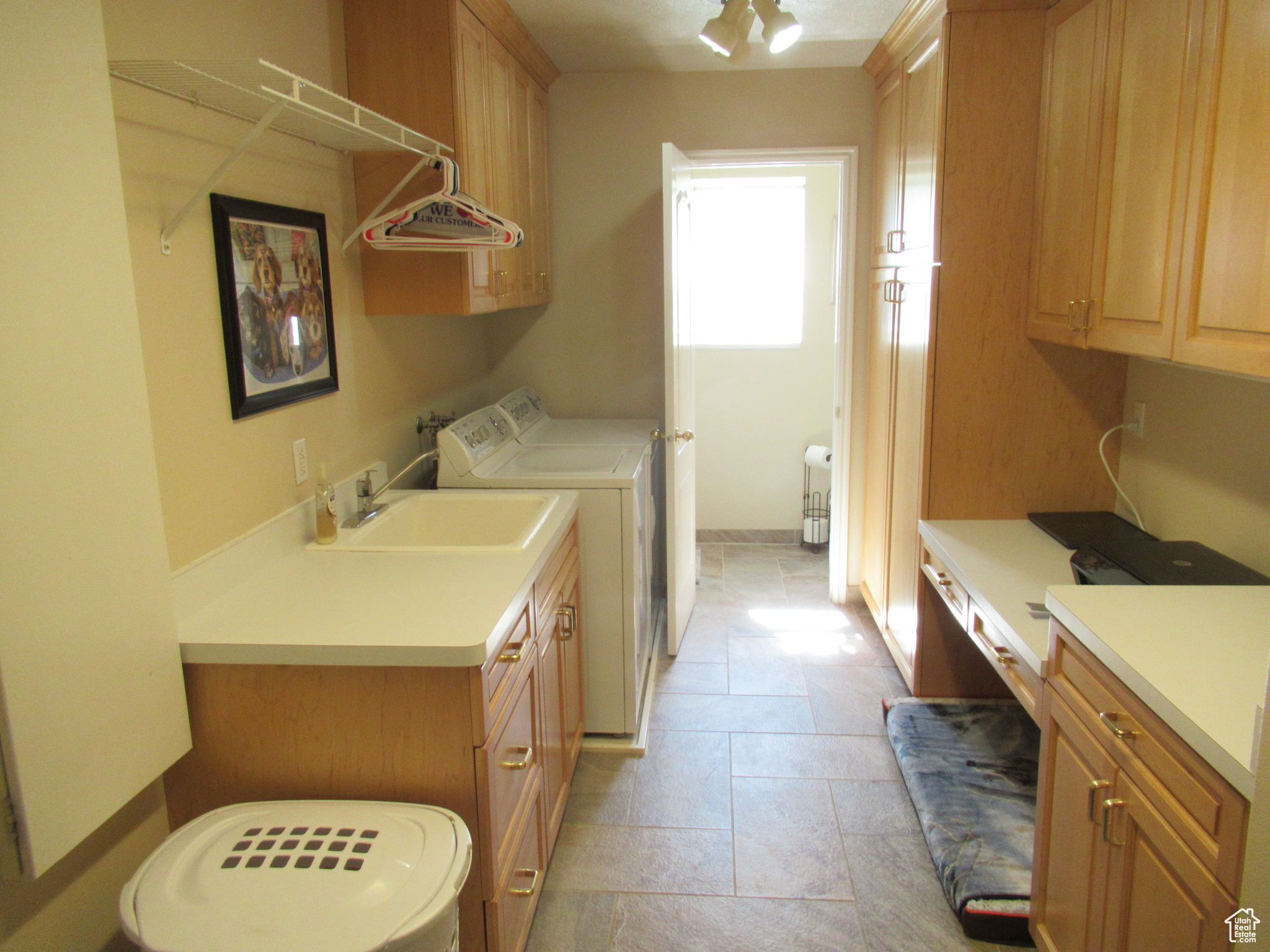 Payson, Utah, 84651, United States, 4 Bedrooms Bedrooms, ,5 BathroomsBathrooms,Residential,For Sale,1977983