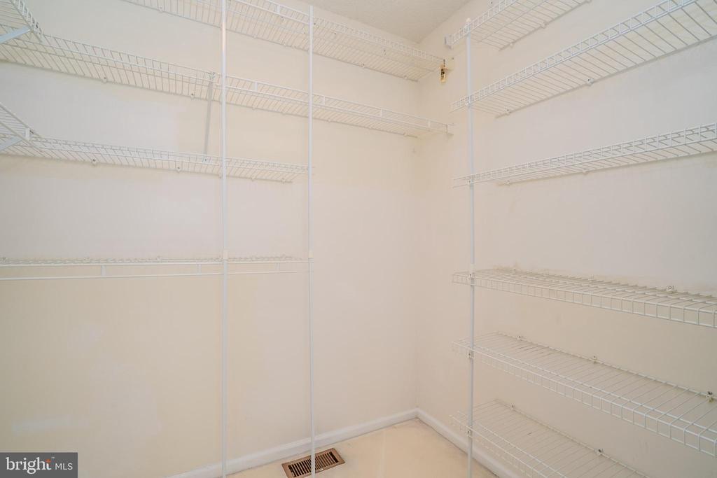 Princeton, New Jersey, 08540, United States, 4 Bedrooms Bedrooms, ,4 BathroomsBathrooms,Residential,For Sale,1938433