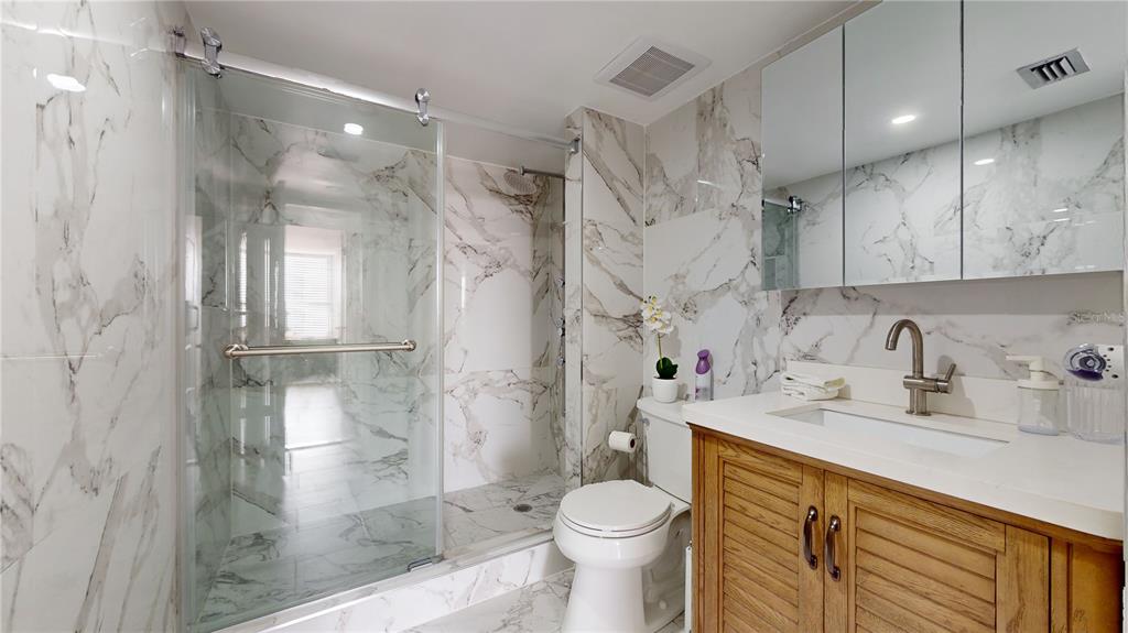 Clearwater Beach, Florida, 33767, United States, 2 Bedrooms Bedrooms, ,2 BathroomsBathrooms,Residential,For Sale,1818973
