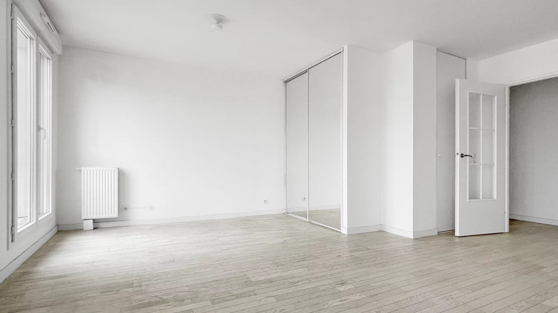 Puteaux, Île-de-France, 92800, FR, 1 Bedroom Bedrooms, ,1 BathroomBathrooms,Residential,For Sale,1626858