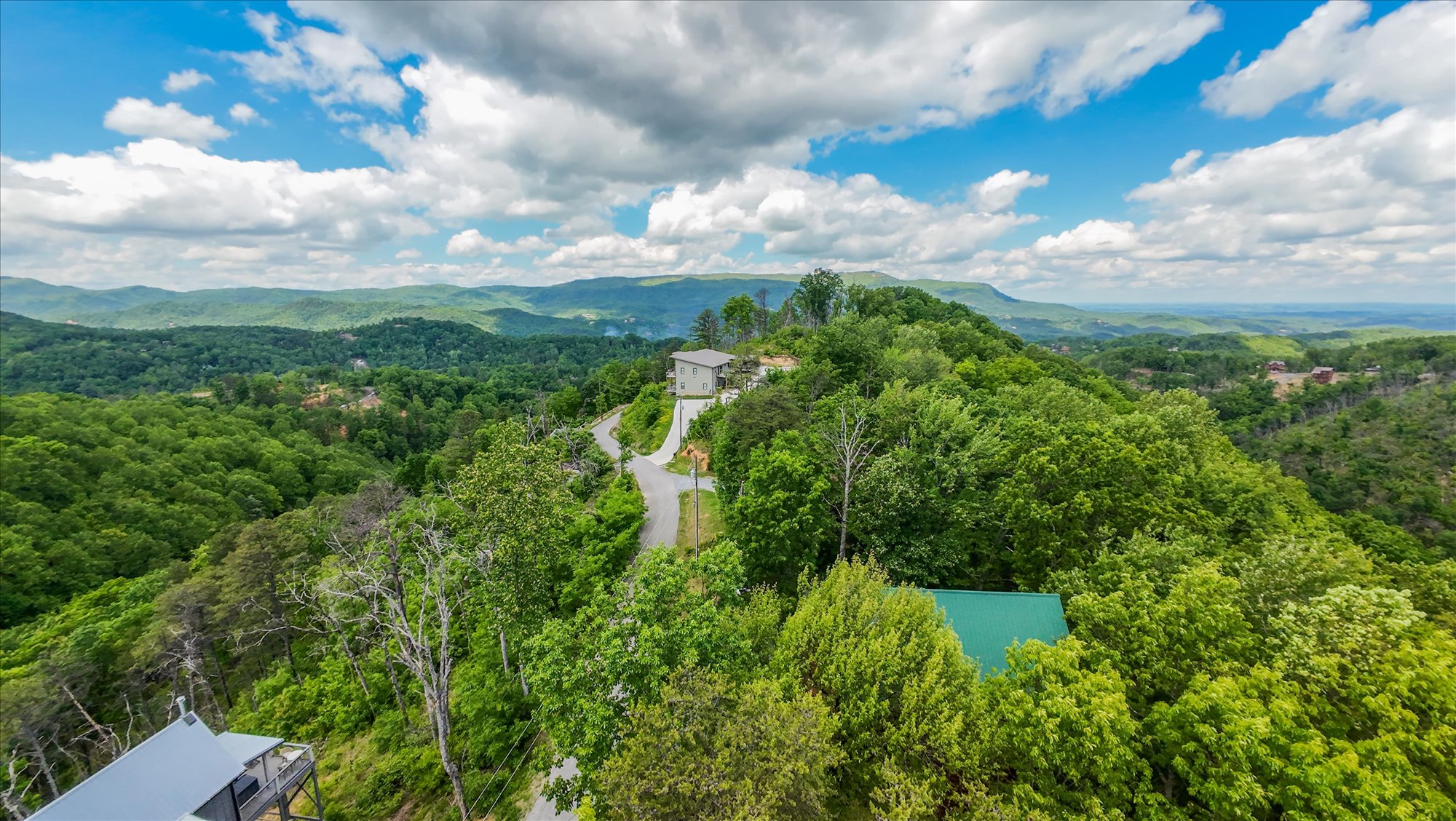Sevierville, Tennessee, 37862, United States, 3 Bedrooms Bedrooms, ,3 BathroomsBathrooms,Residential,For Sale,1920301