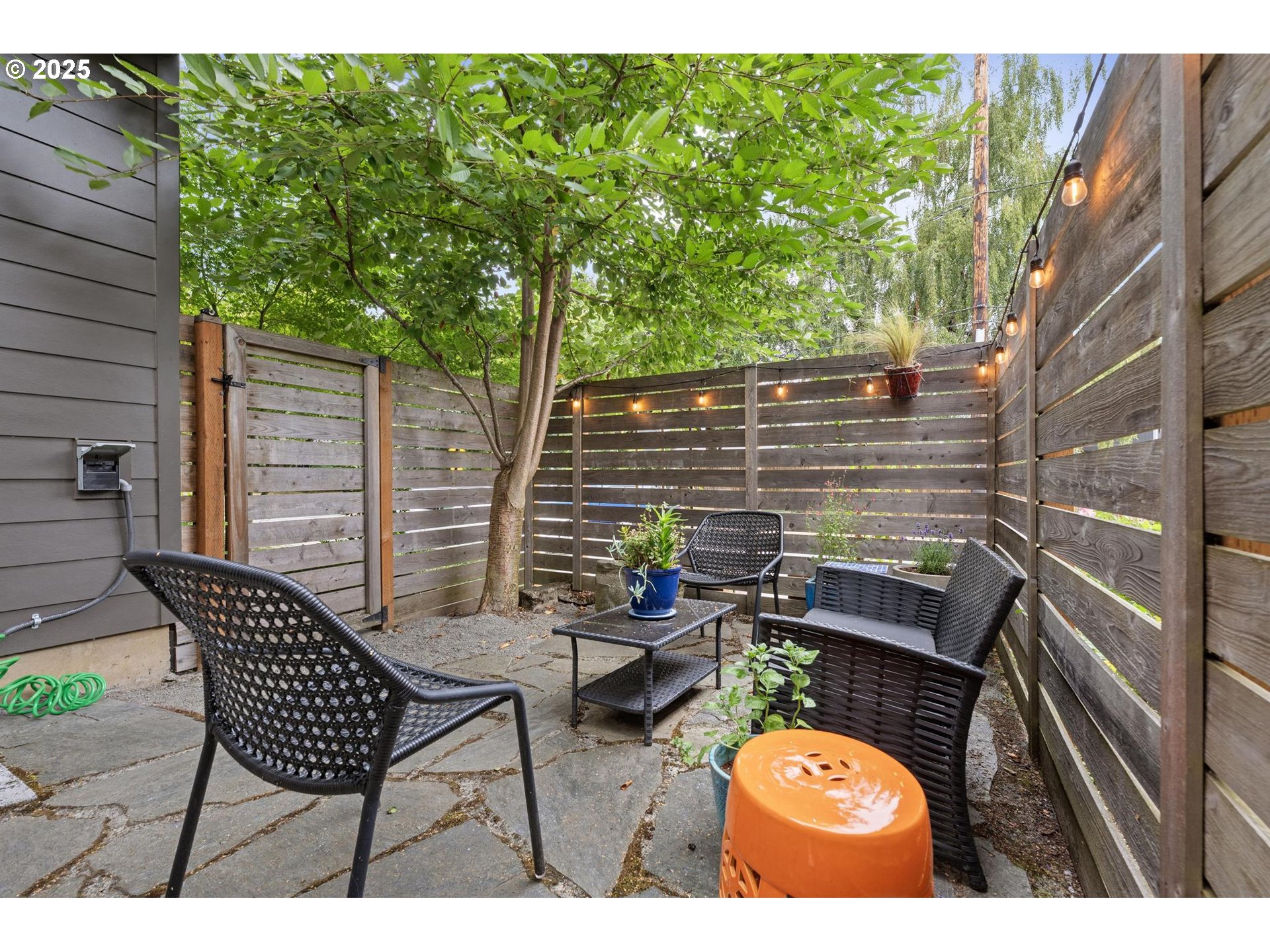 Portland, Oregon, 97211, United States, 3 Bedrooms Bedrooms, ,2 BathroomsBathrooms,Residential,For Sale,1926283