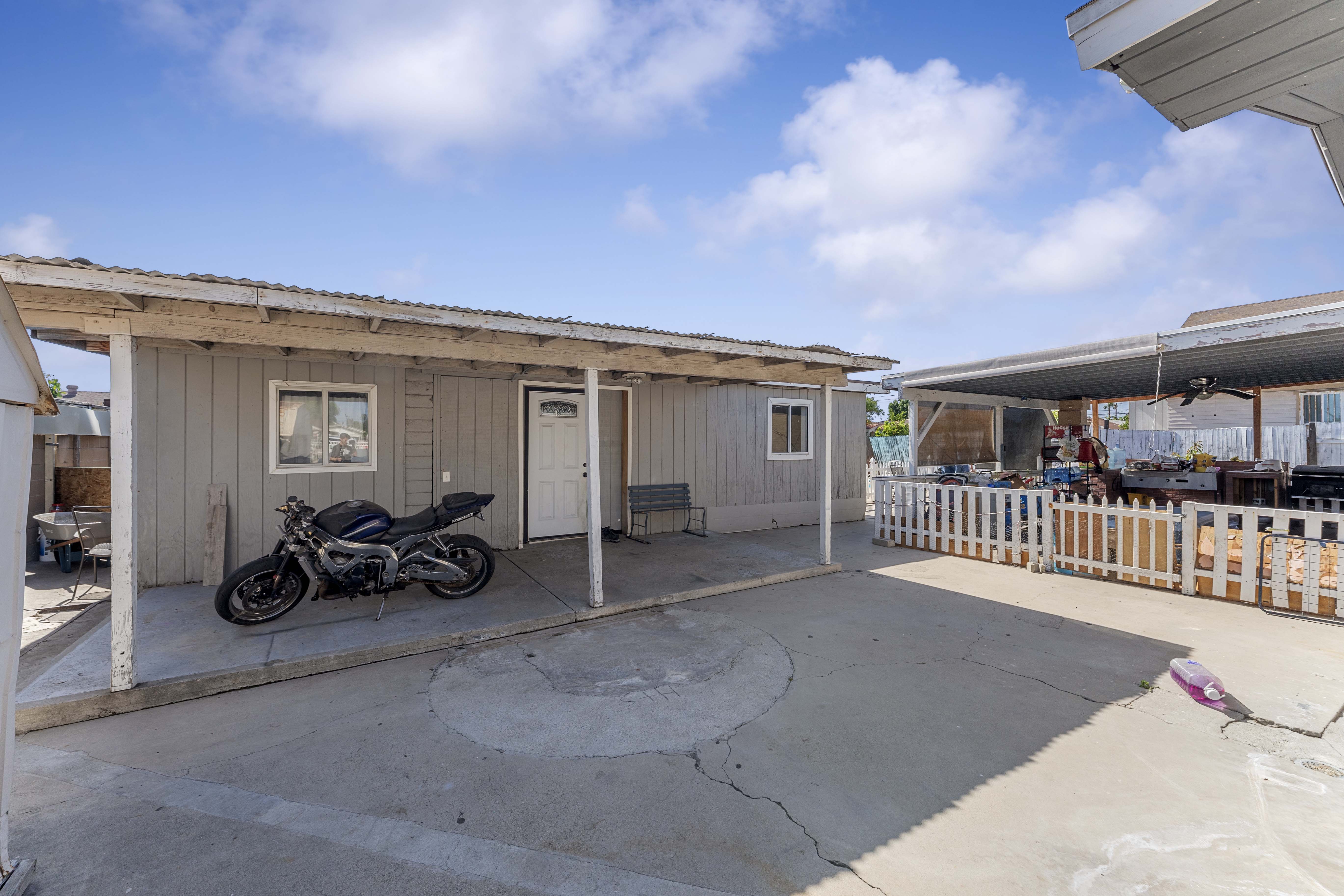 Baldwin Park, California, 91706, United States, 3 Bedrooms Bedrooms, ,2 BathroomsBathrooms,Residential,For Sale,1929080