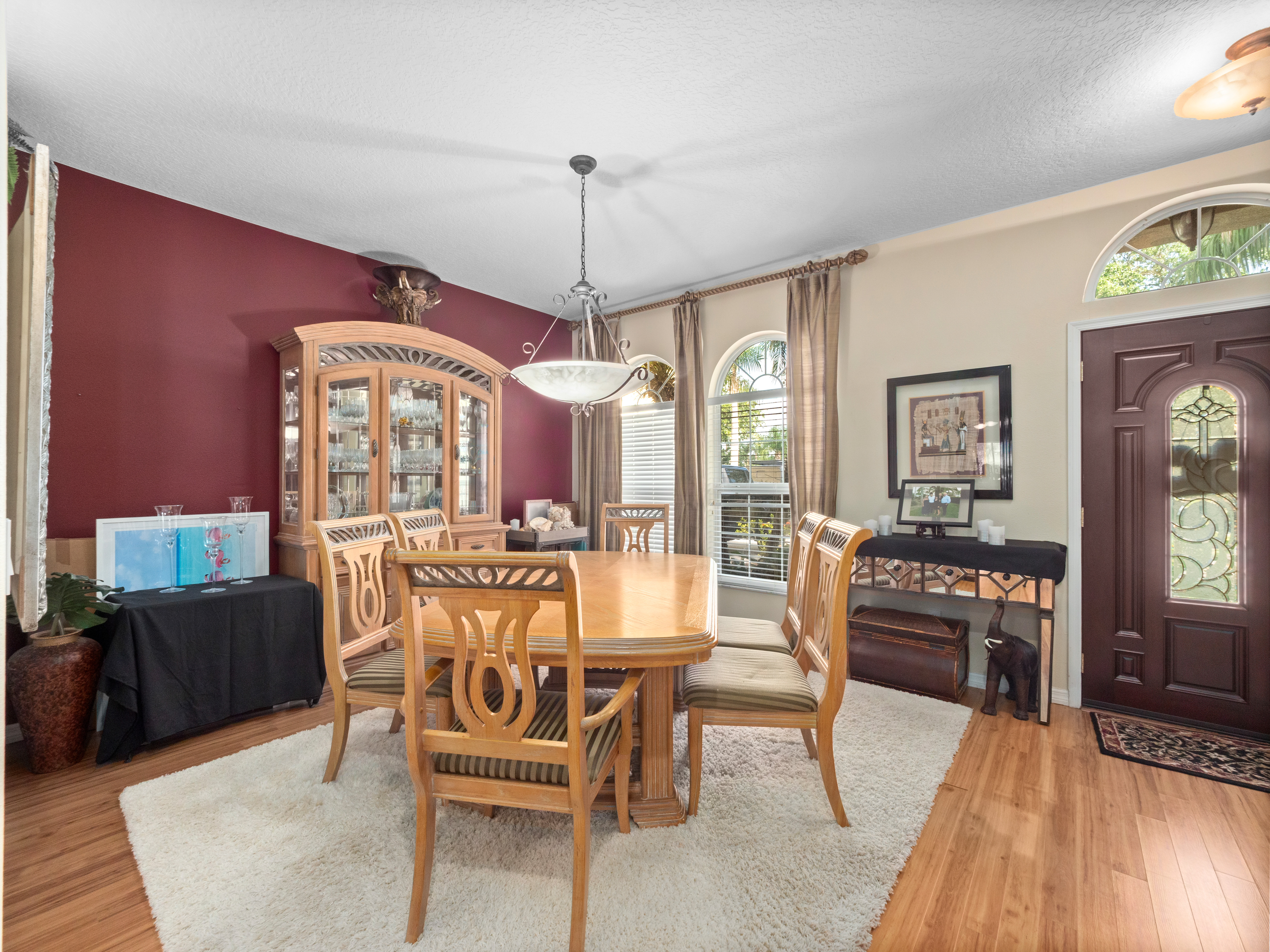 Winter Garden, Florida, 34787, United States, 4 Bedrooms Bedrooms, ,2 BathroomsBathrooms,Residential,For Sale,1915487