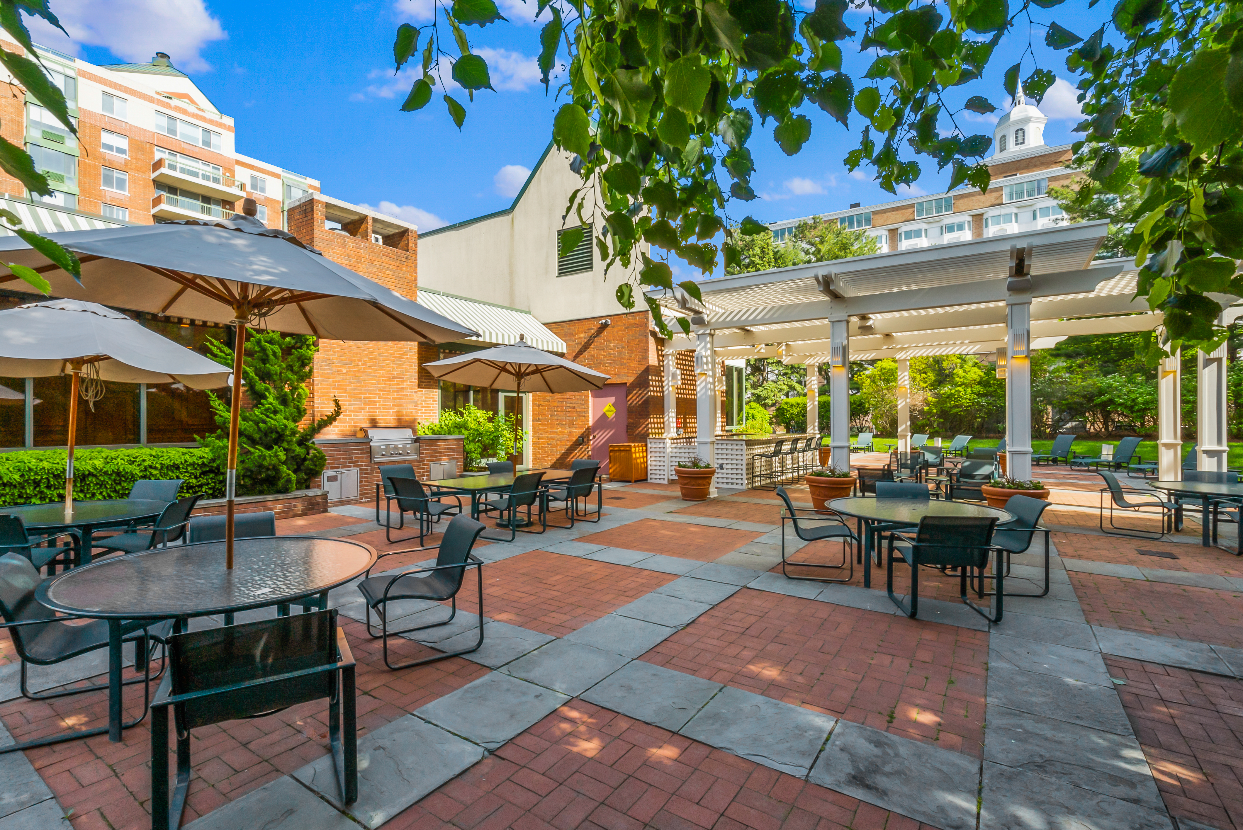  100 Hilton Avenue, Garden City, NY, 11530 - 物件實景