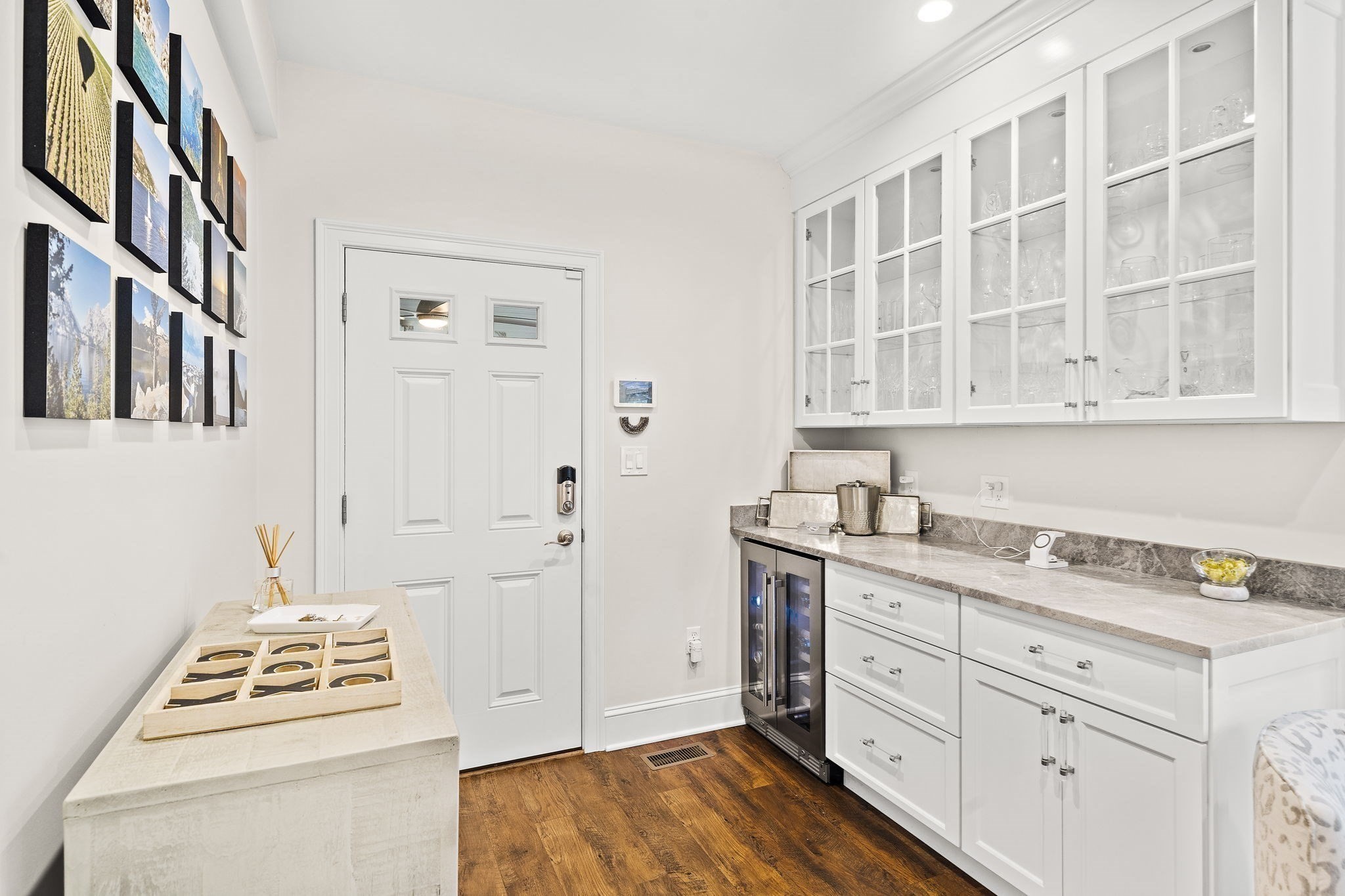 Wakefield, Massachusetts, 01880, United States, 3 Bedrooms Bedrooms, ,2 BathroomsBathrooms,Residential,For Sale,1982541