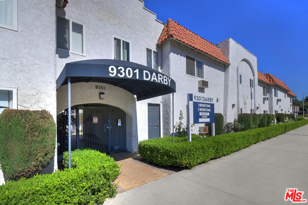 Northridge, California, 91325, United States, 41 Bedrooms Bedrooms, ,Residential,For Sale,1877595
