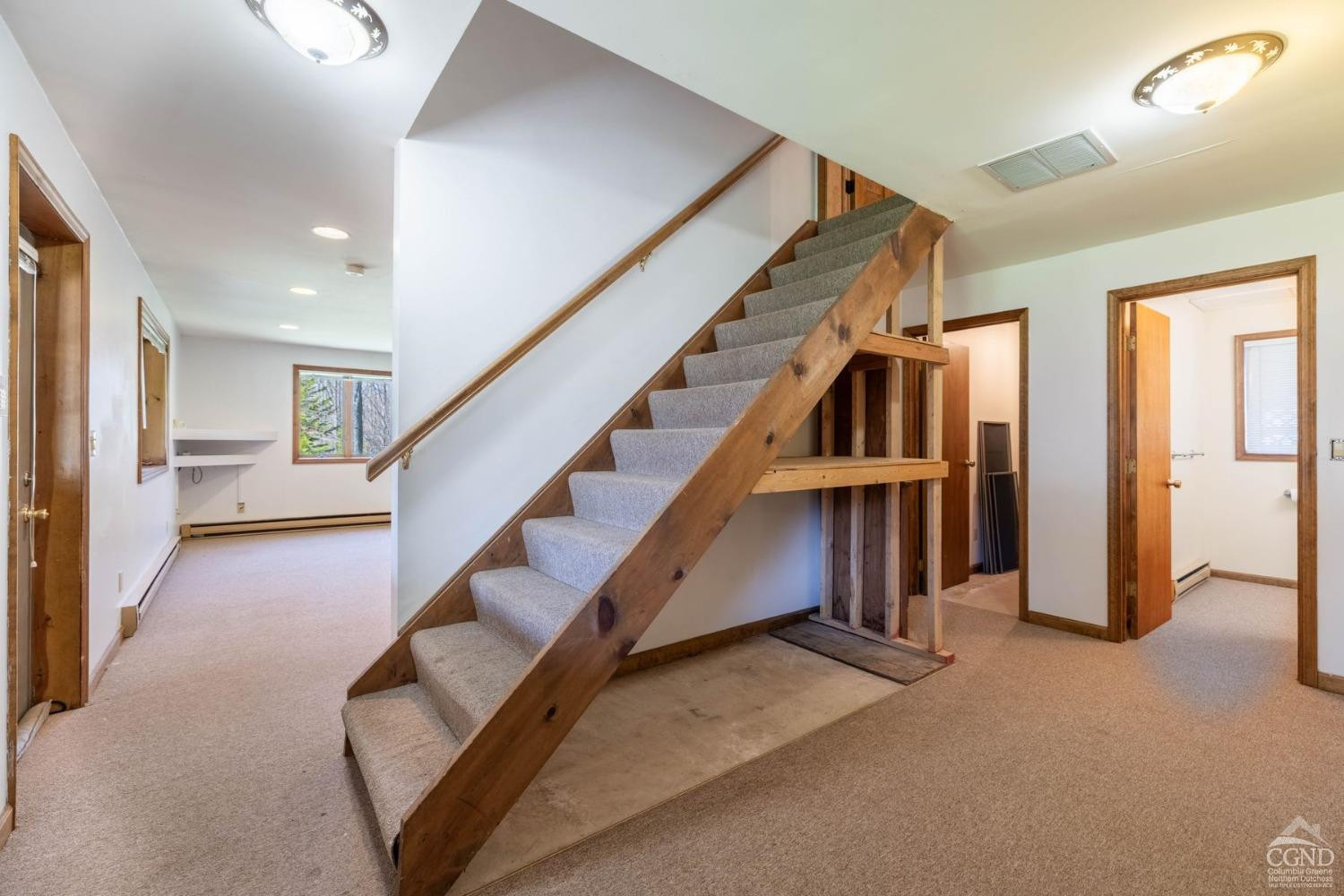 Hunter, New York, 12442, United States, 4 Bedrooms Bedrooms, ,5 BathroomsBathrooms,Residential,For Sale,1792843