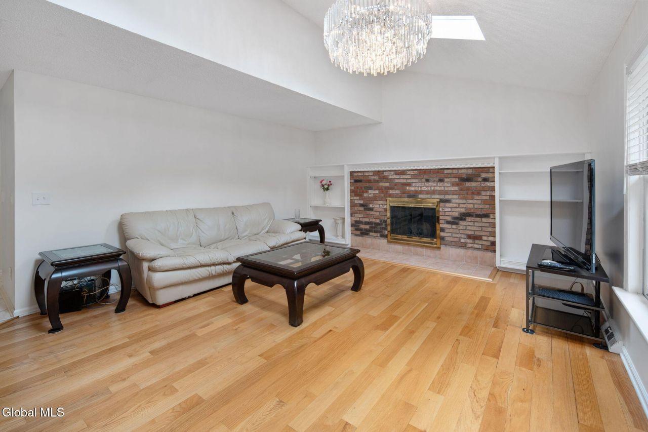 Guilderland, New York, 12303, United States, 4 Bedrooms Bedrooms, ,3 BathroomsBathrooms,Residential,For Sale,1891767