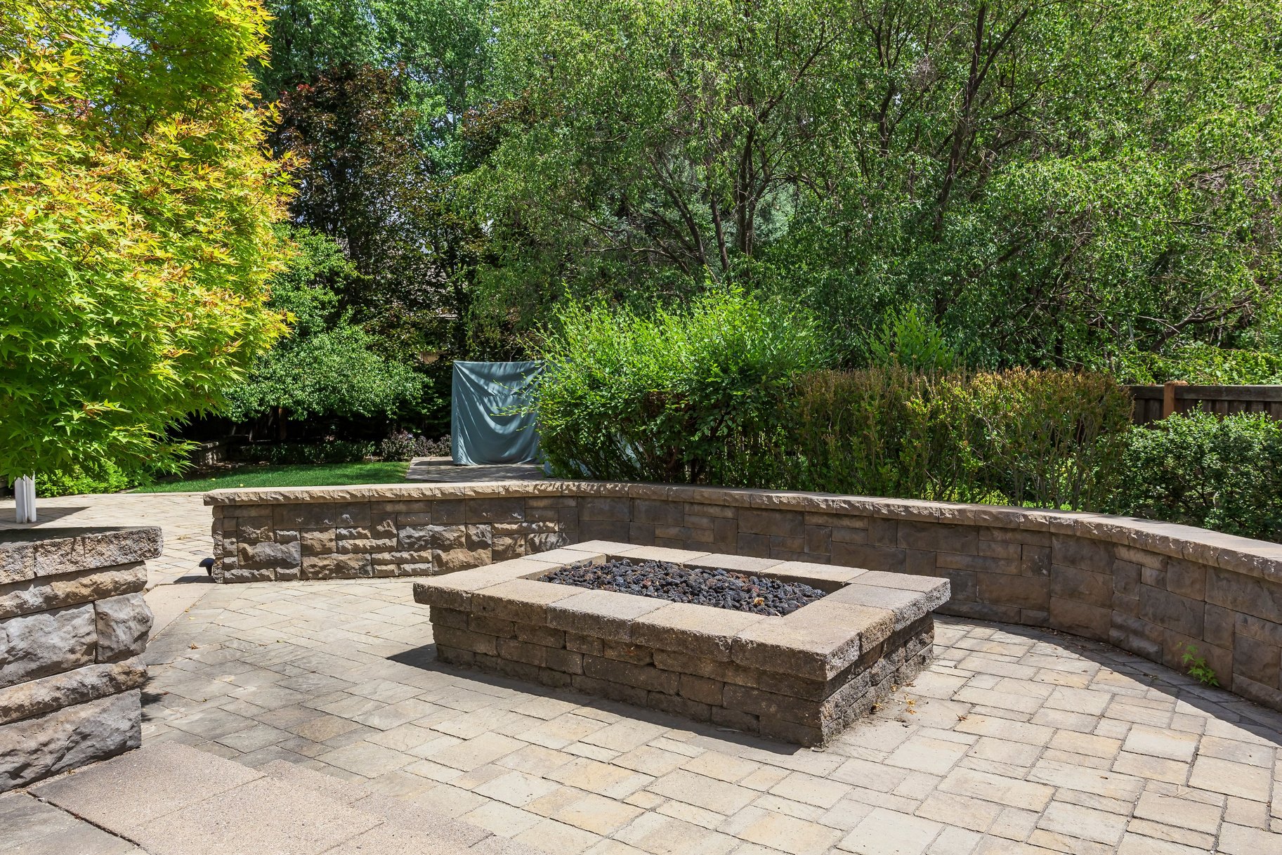  Custom Brick Beauty on Quiet Cul-de-Sac with Luxury Outdoor Living - 物件實景