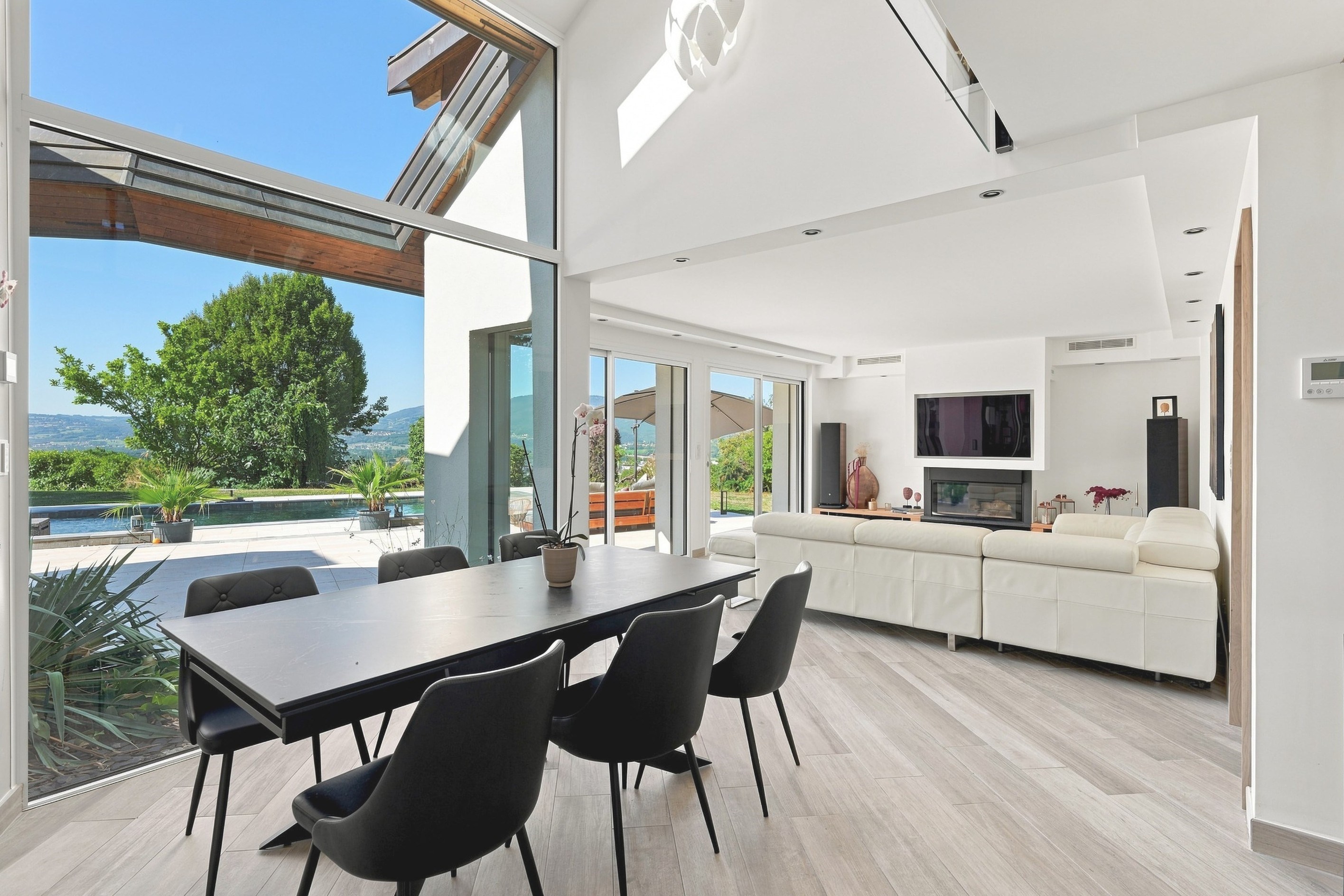  Contemporary Villa with 4 Ensuite Bedrooms - 物件實景