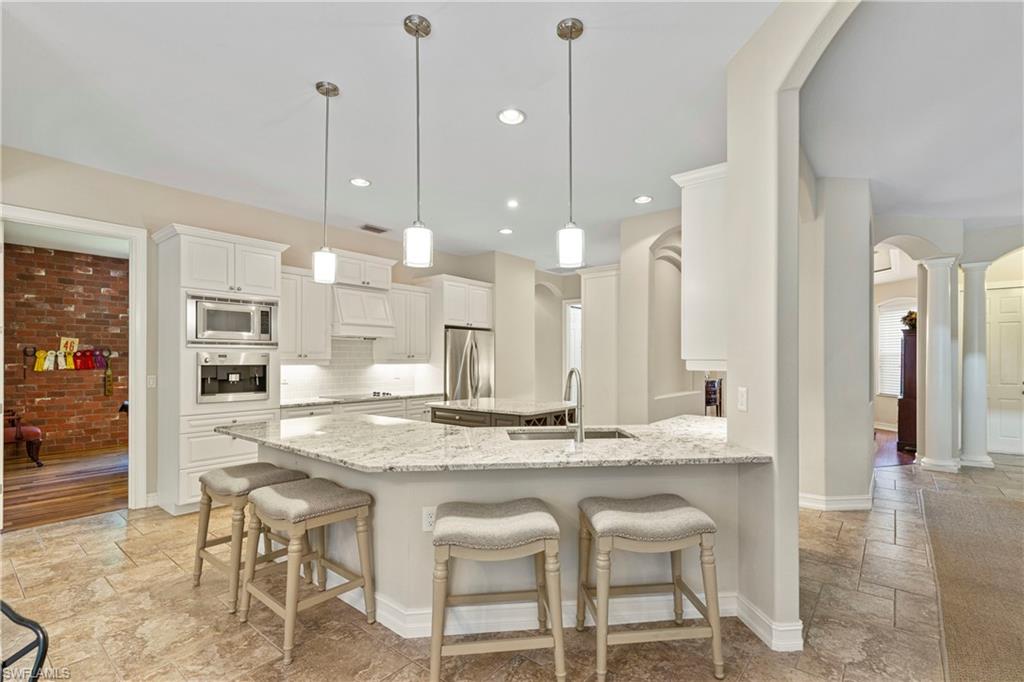 Naples, Florida, 34105, United States, 5 Bedrooms Bedrooms, ,4 BathroomsBathrooms,Residential,For Sale,1988253