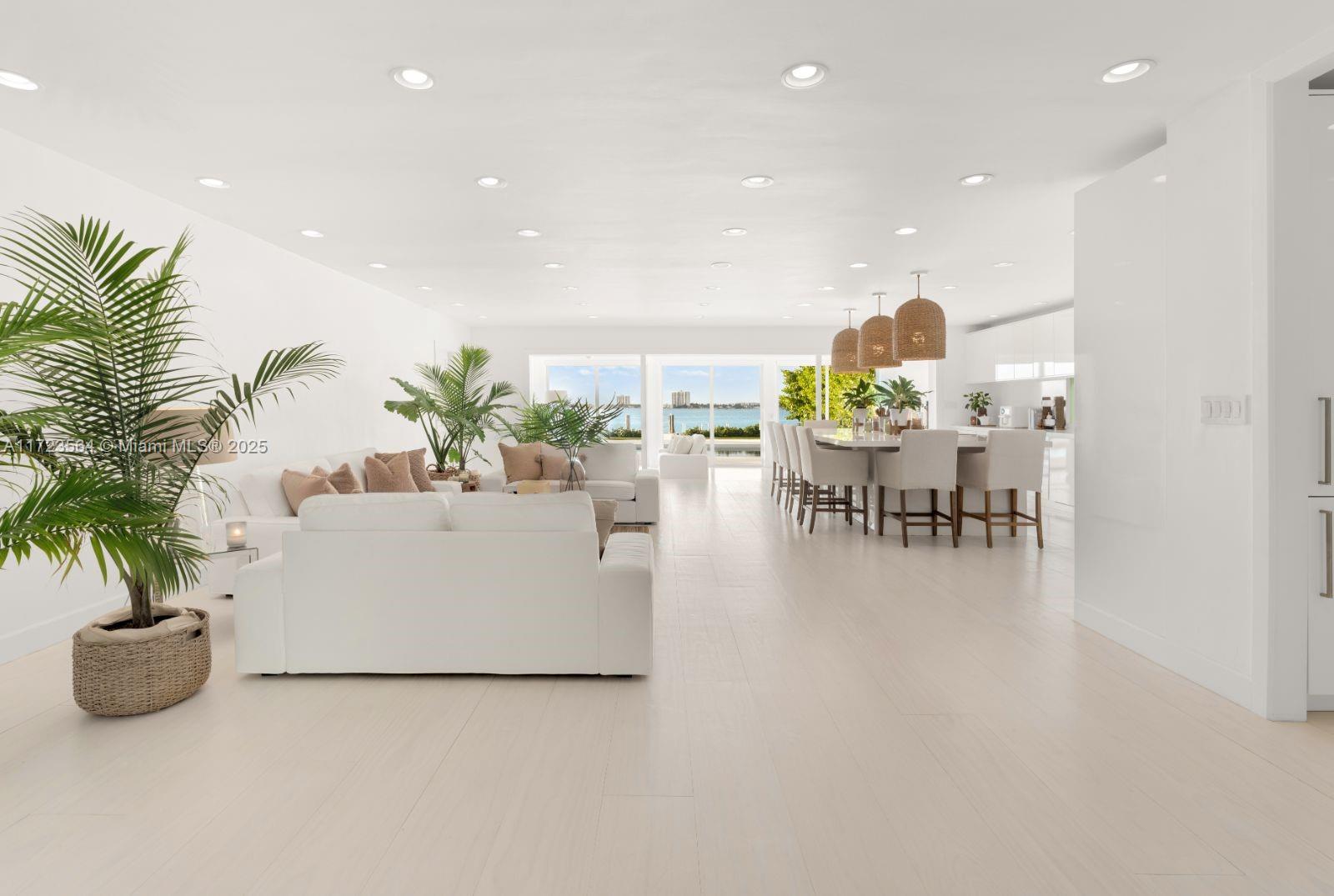 Miami Beach, Florida, 33141, United States, 4 Bedrooms Bedrooms, ,4 BathroomsBathrooms,Residential,For Sale,1688608