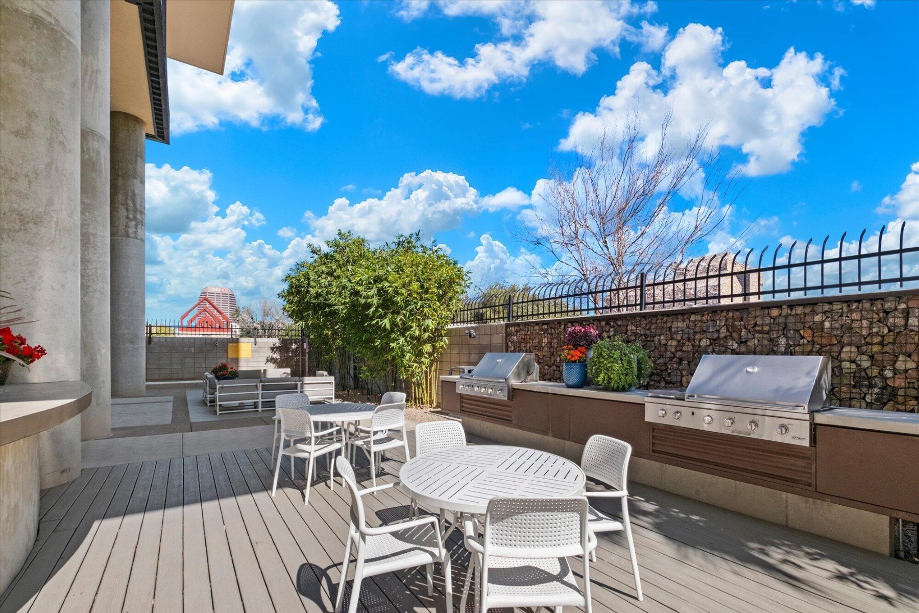  200 W Portland Street  Phoenix, AZ - 物件實景