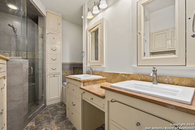 San Antonio, Texas, 78212, United States, 5 Bedrooms Bedrooms, ,4 BathroomsBathrooms,Residential,For Sale,1895451