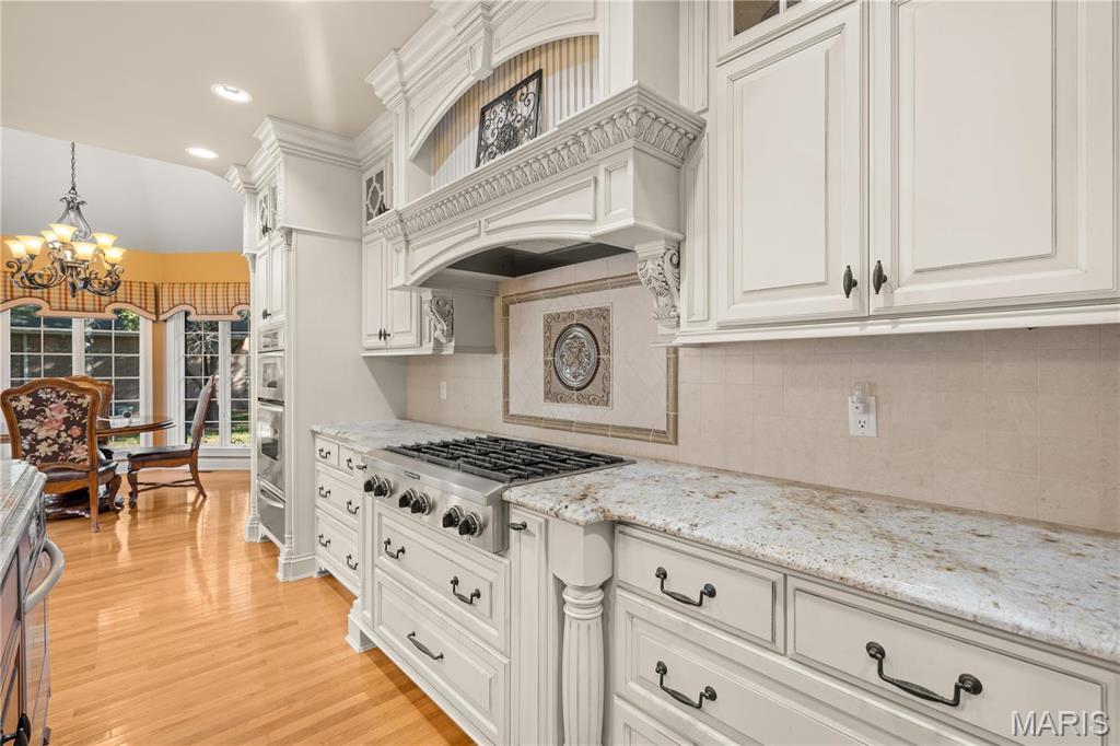 Charleston, Missouri, 63834, United States, 5 Bedrooms Bedrooms, ,4 BathroomsBathrooms,Residential,For Sale,1938215