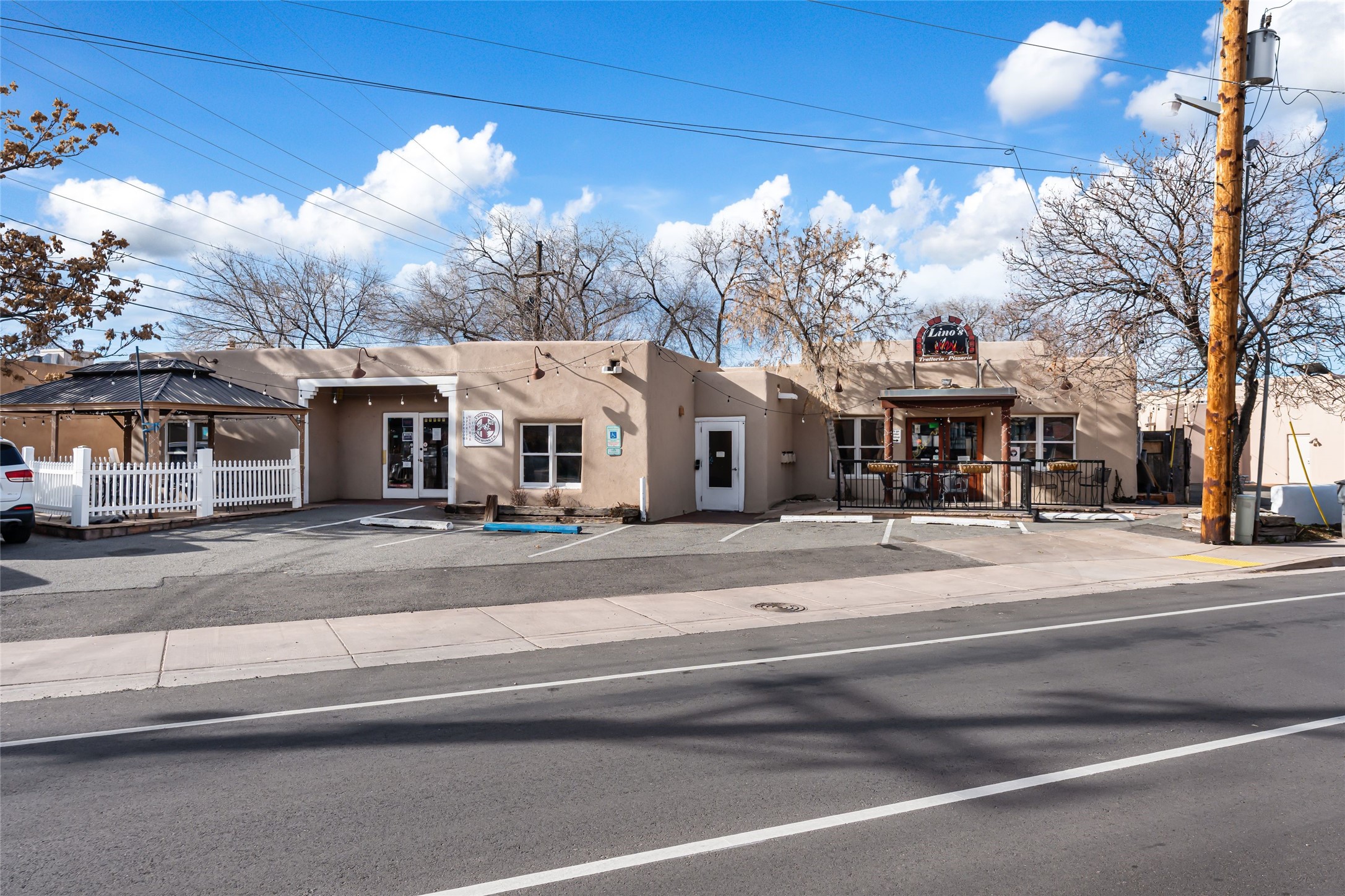  204 & 130 N Guadalupe Street - 物件實景