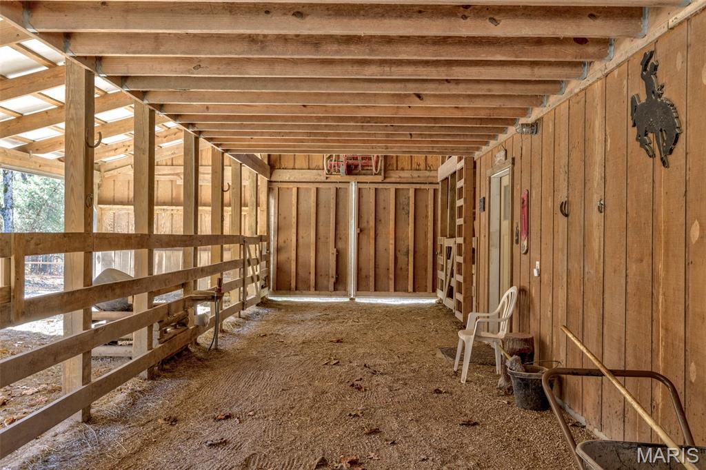 Farmington, Missouri, 63640, United States, 3 Bedrooms Bedrooms, ,4 BathroomsBathrooms,Residential,For Sale,1991980