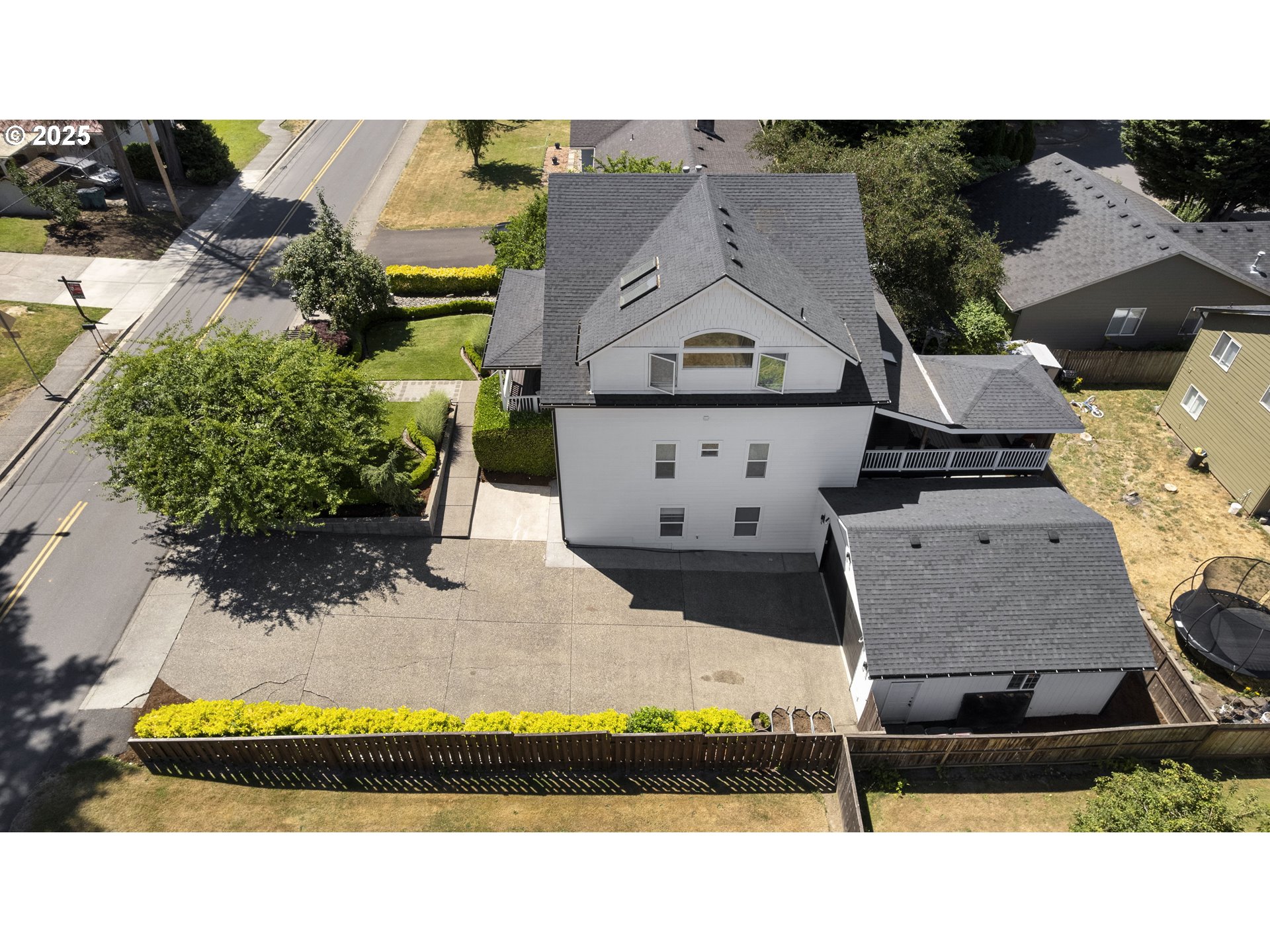 Vancouver, Washington, 98686, United States, 6 Bedrooms Bedrooms, ,3 BathroomsBathrooms,Residential,For Sale,1989368