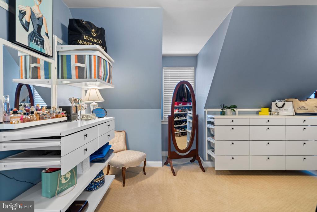 Broadlands, Virginia, 20148, United States, 5 Bedrooms Bedrooms, ,5 BathroomsBathrooms,Residential,For Sale,1977540