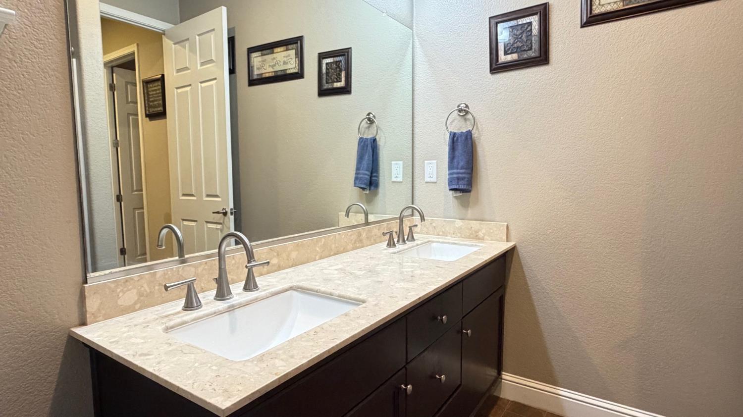 Fresno, California, 93723, United States, 4 Bedrooms Bedrooms, ,3 BathroomsBathrooms,Residential,For Sale,2010730