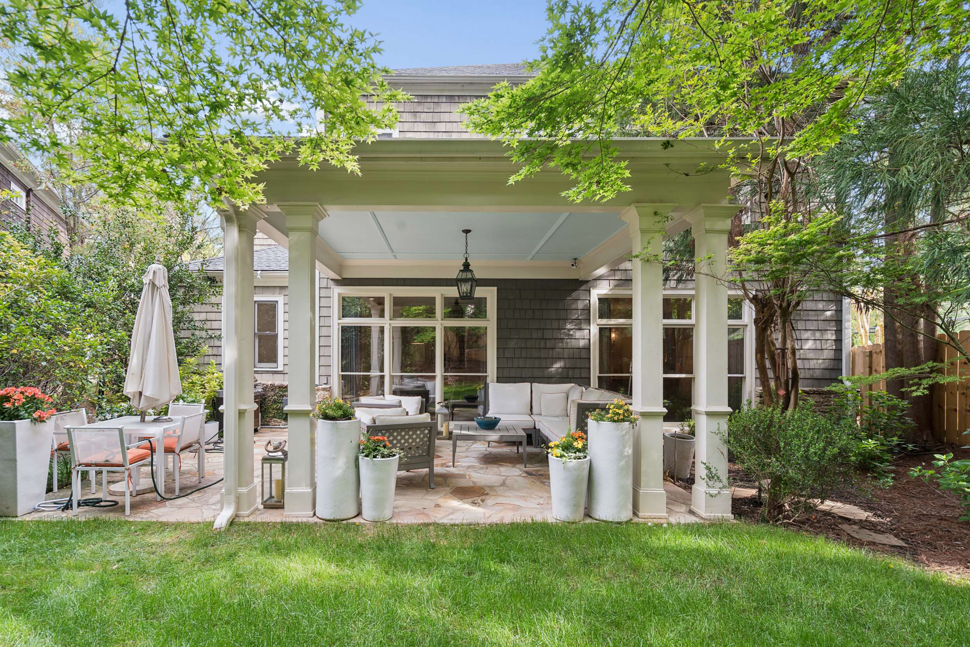  Incredible Opportunity to Live in a Quiet Gated Brookhaven Community - 物件實景