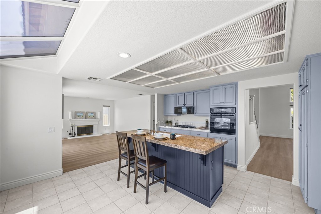 Lake Elsinore, California, 92532, United States, 4 Bedrooms Bedrooms, ,3 BathroomsBathrooms,Residential,For Sale,2048913