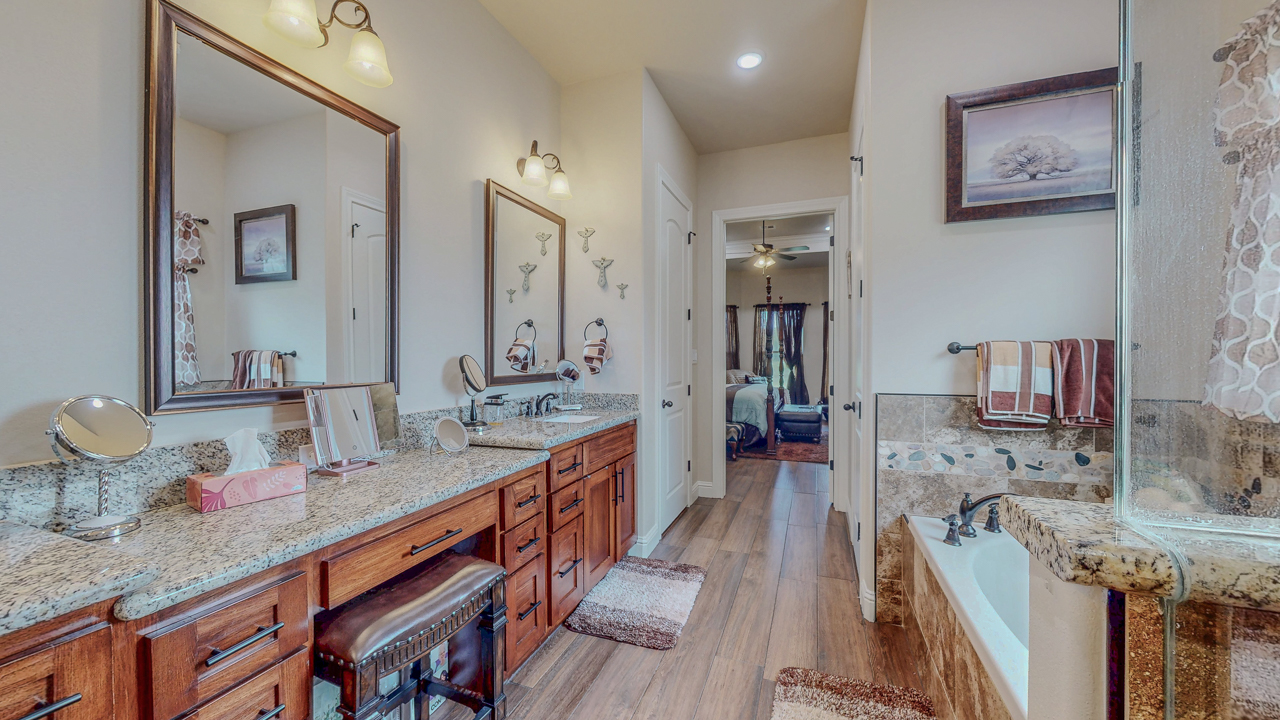 Beaumont, Texas, 77713, United States, 5 Bedrooms Bedrooms, ,4 BathroomsBathrooms,Residential,For Sale,1883085