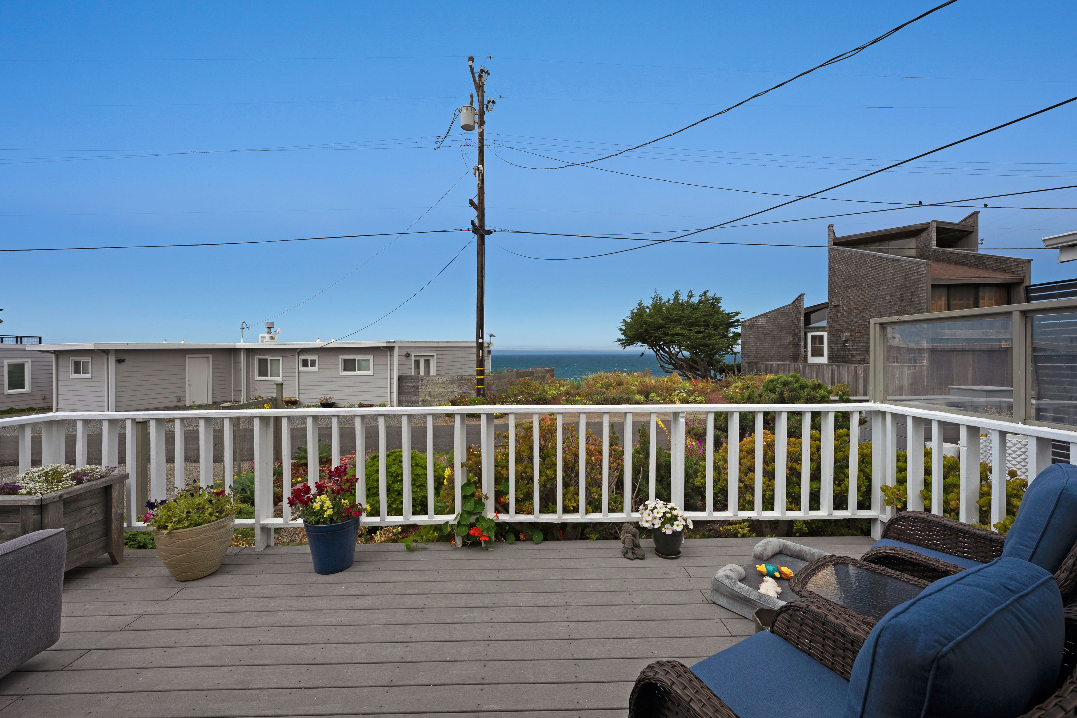  7036 Cliff Avenue, Bodega Bay, CA 94923 - 物件實景