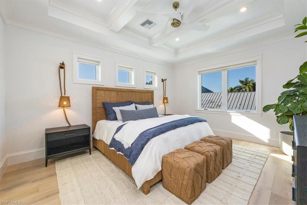 Naples, Florida, 34102, United States, 4 Bedrooms Bedrooms, ,6 BathroomsBathrooms,Residential,For Sale,1987557