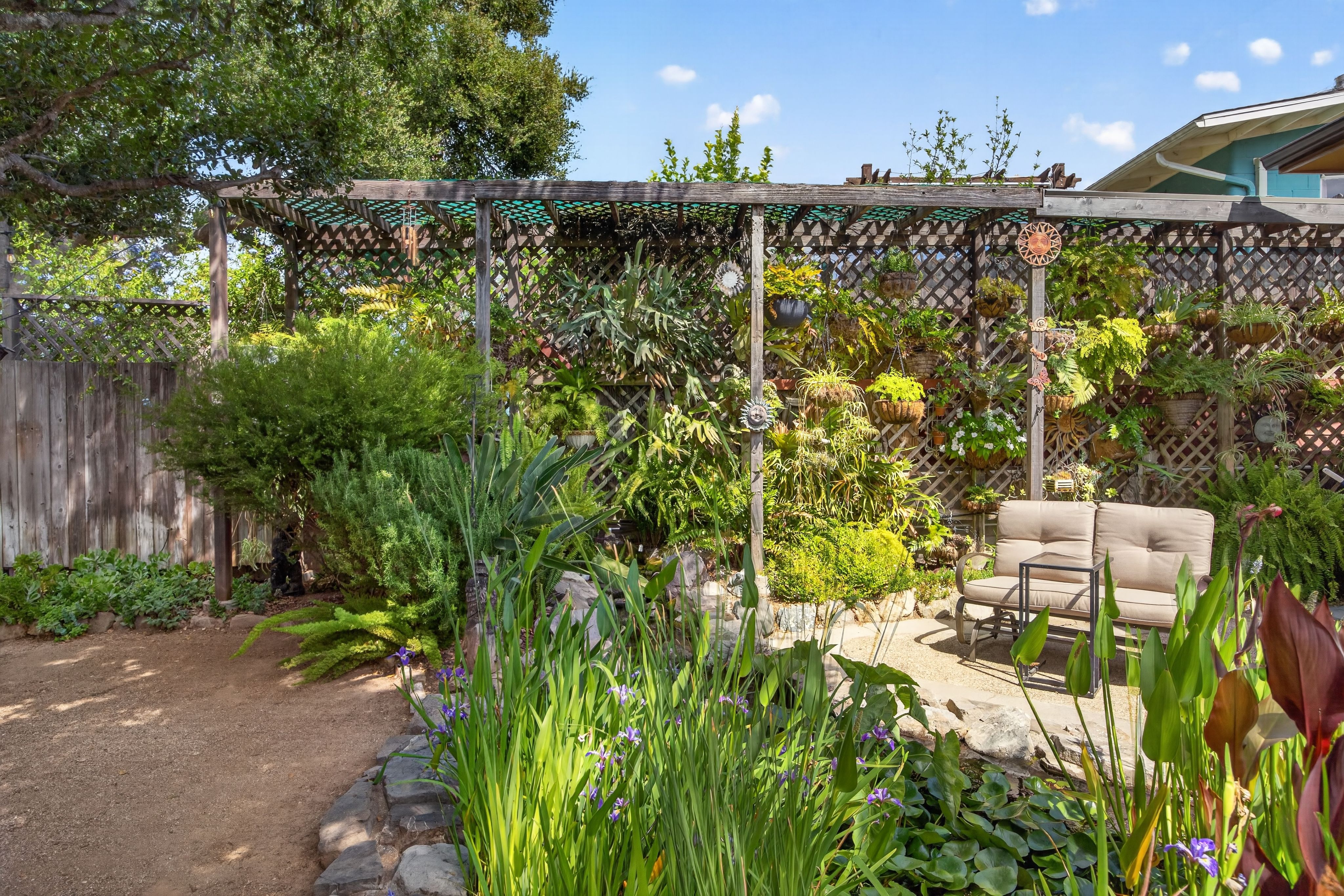  245 East Oak View Avenue, Oak View, CA 93022 - 物件實景