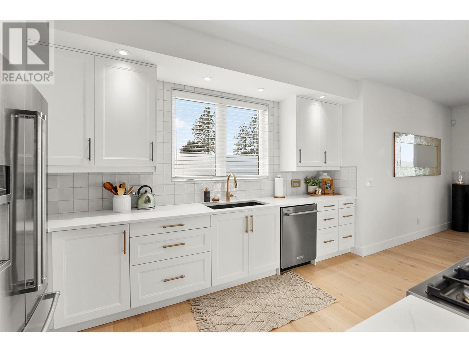 KELOWNA, British Columbia, V1W 4L1, CA, 4 Bedrooms Bedrooms, ,4 BathroomsBathrooms,Residential,For Sale,1838056